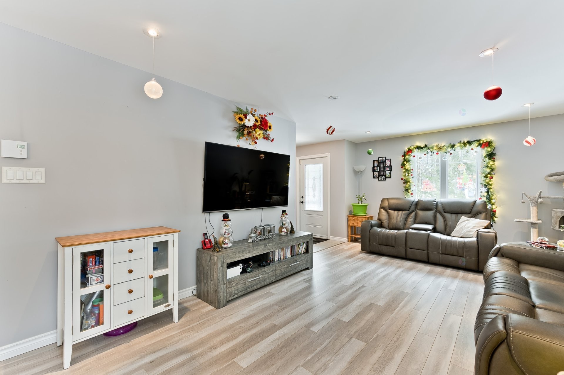 









168


Rue des Érables

,
Eastman,




QC
J0B1P0

