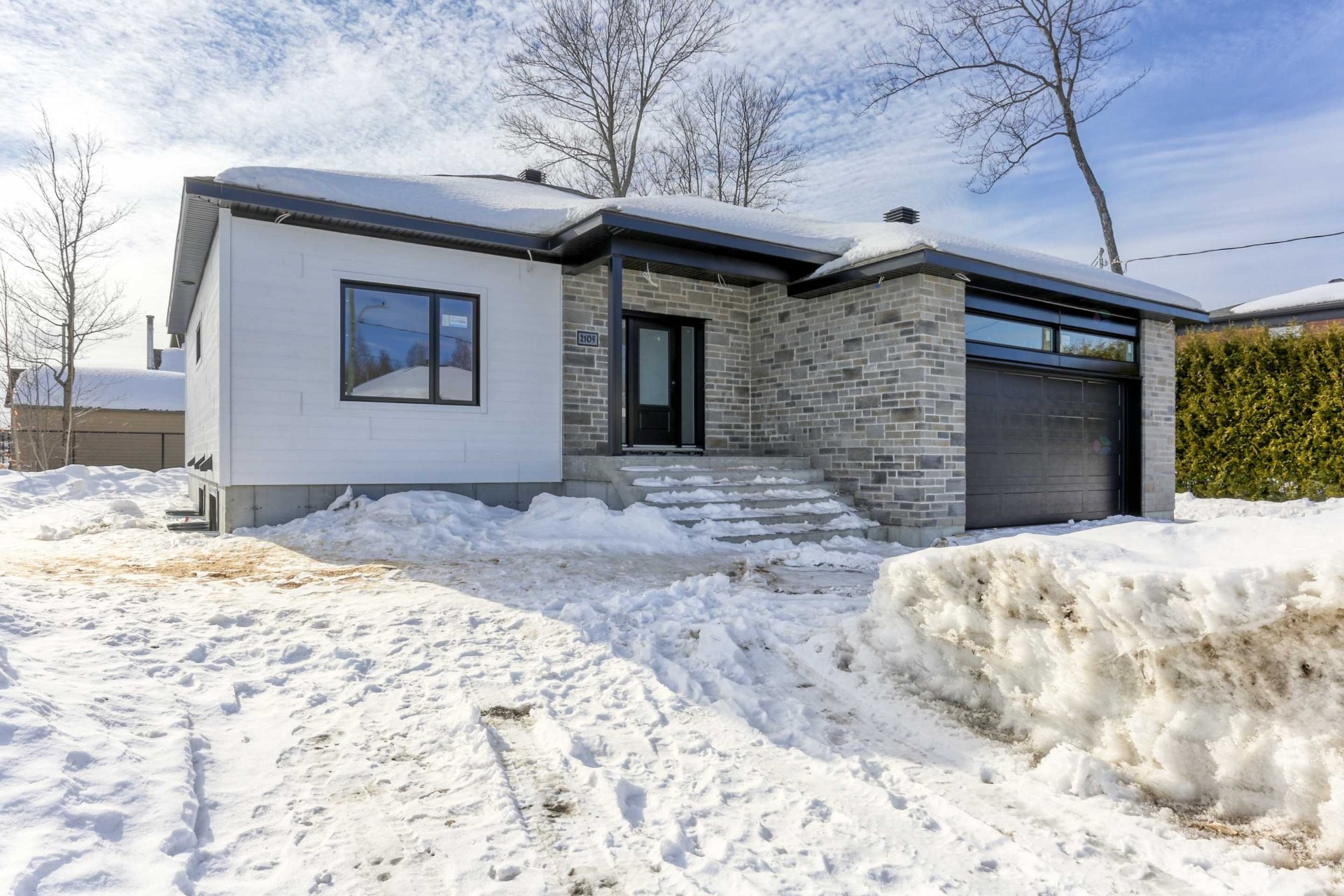 









2105


Rue Gilles-Grondin

,
Shawinigan,




QC
G9P0G5

