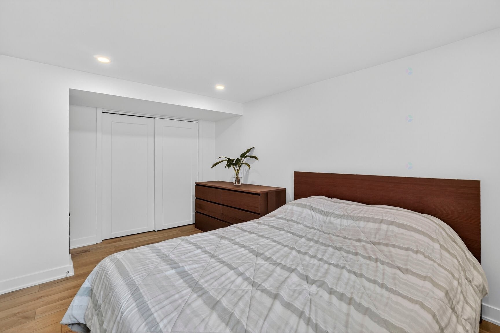 









5620


Rue André

,
Montréal (Pierrefonds-Roxboro),




QC
H8Z2V6

