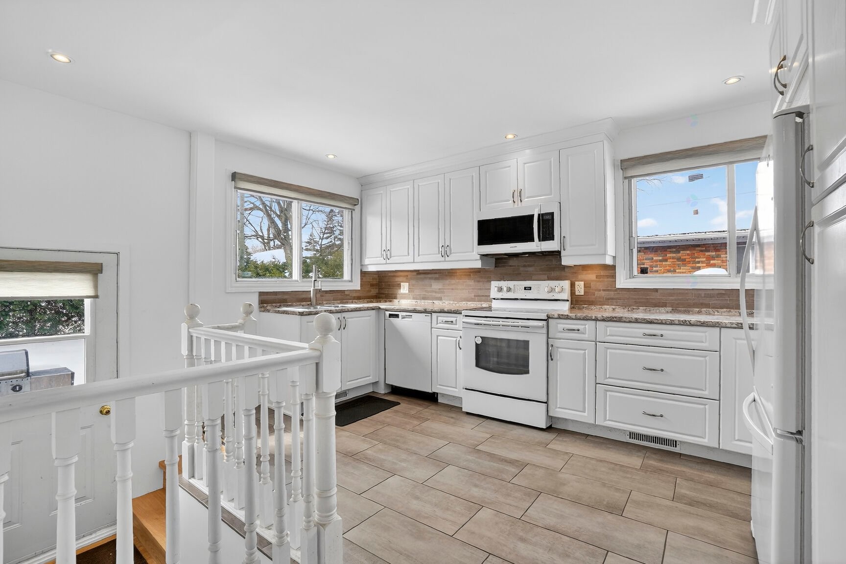 









5620


Rue André

,
Montréal (Pierrefonds-Roxboro),




QC
H8Z2V6

