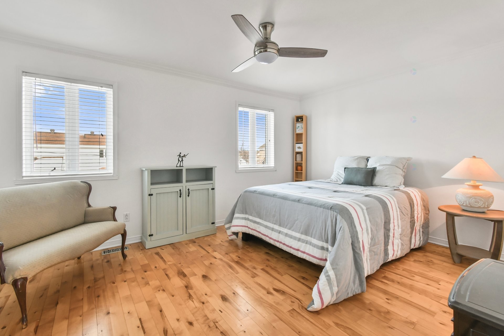 









538


Rue George-F.-A.-Wilkes

,
Longueuil (Greenfield Park),




QC
J4N3N4

