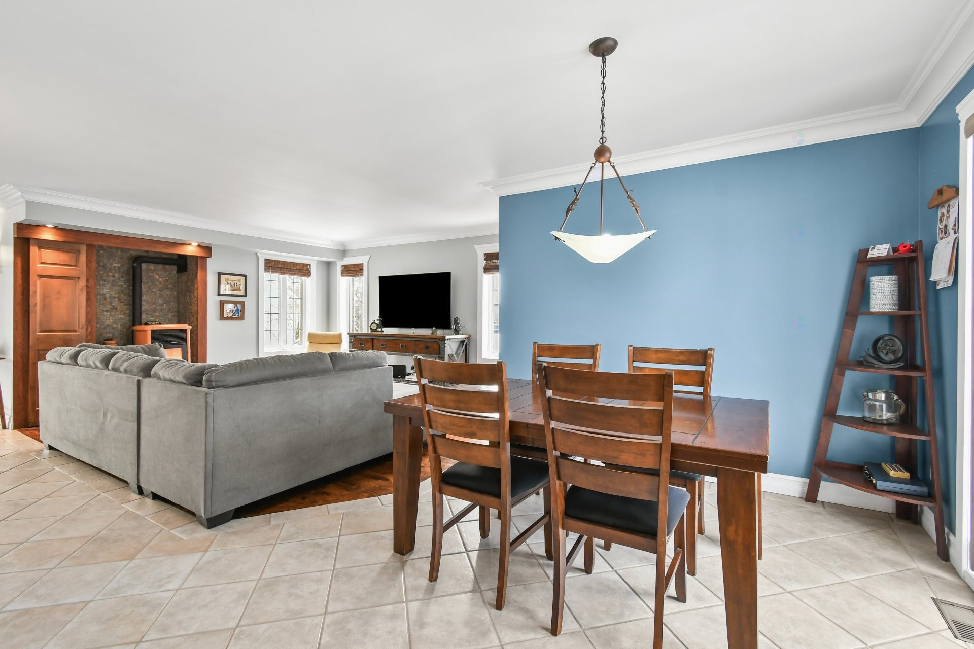 









538


Rue George-F.-A.-Wilkes

,
Longueuil (Greenfield Park),




QC
J4N3N4

