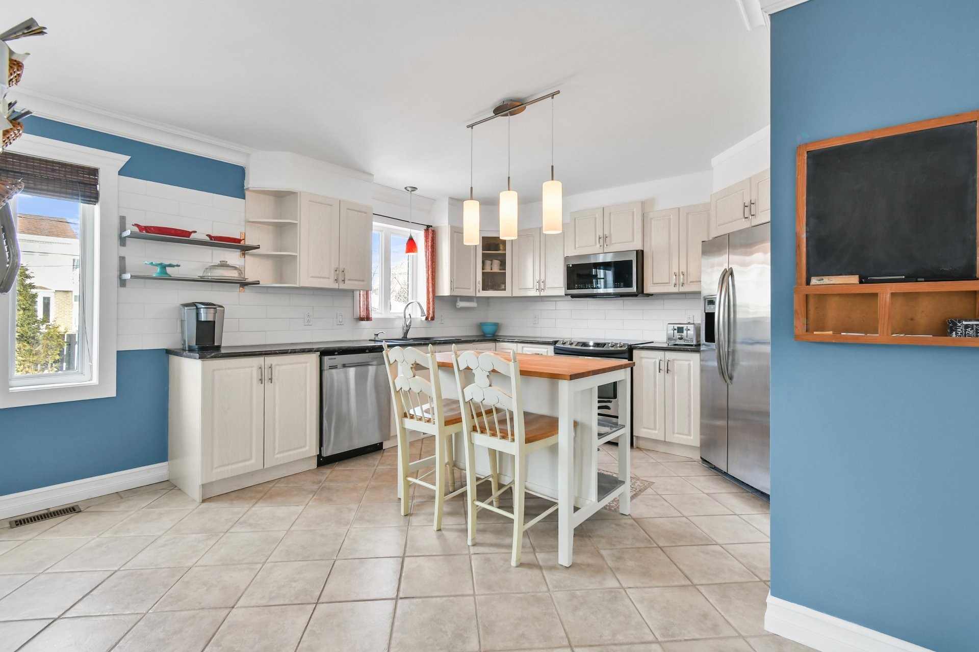 









538


Rue George-F.-A.-Wilkes

,
Longueuil (Greenfield Park),




QC
J4N3N4

