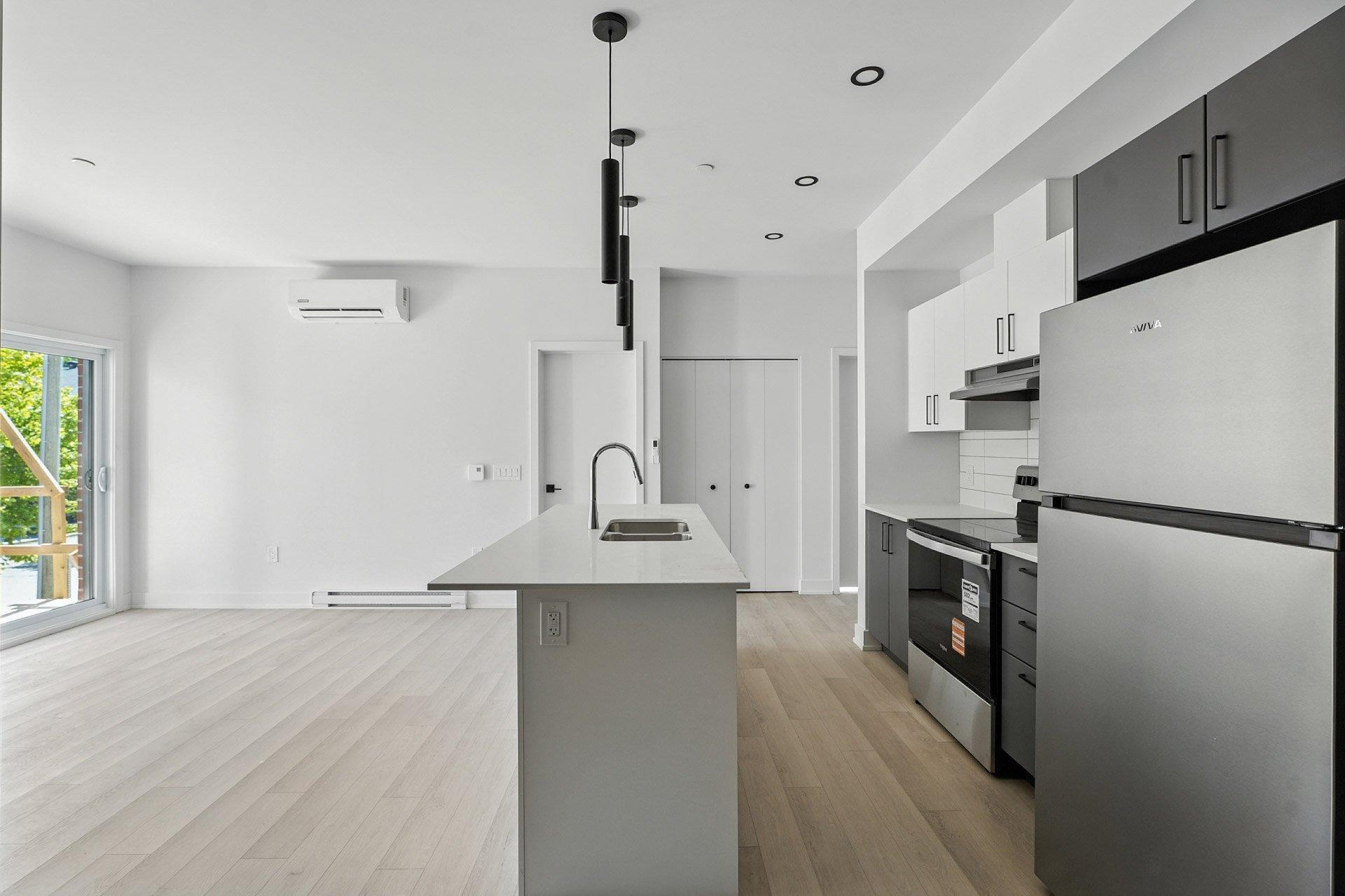 









324


Ch. Freeman

, 102,
Gatineau (Hull),




QC
J8Z3M9

