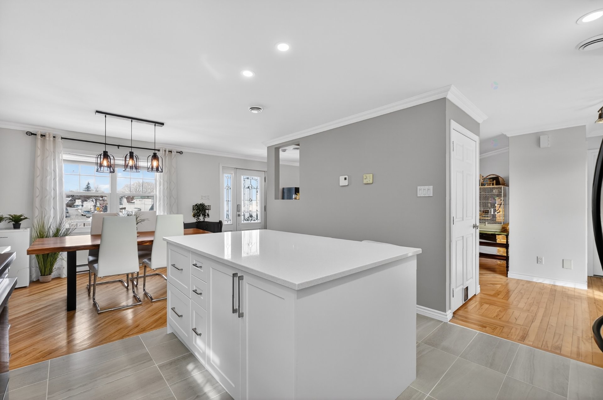 









36


Rue du Marché

,
Sainte-Thérèse,




QC
J7E1Y9

