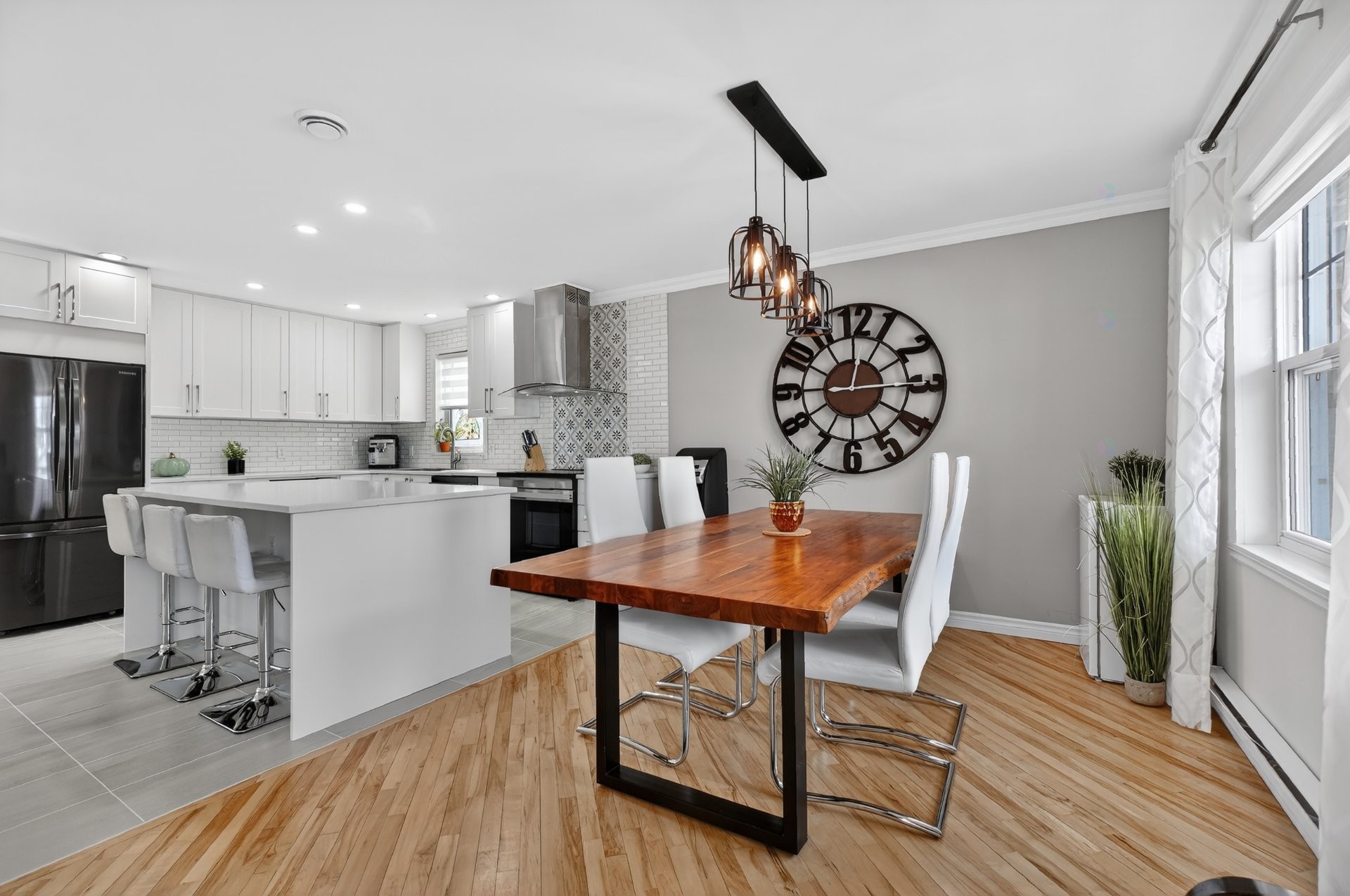 









36


Rue du Marché

,
Sainte-Thérèse,




QC
J7E1Y9

