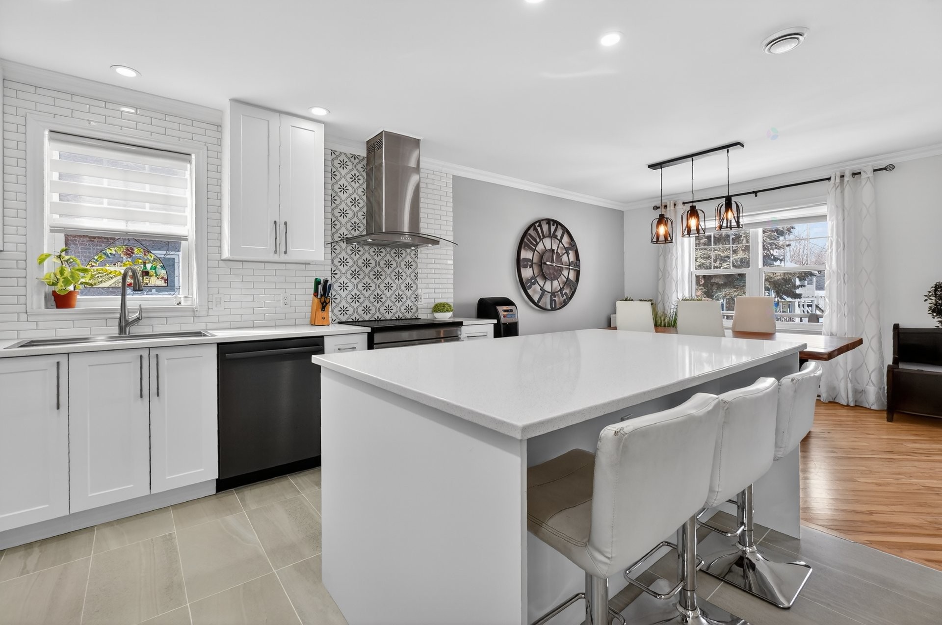 









36


Rue du Marché

,
Sainte-Thérèse,




QC
J7E1Y9

