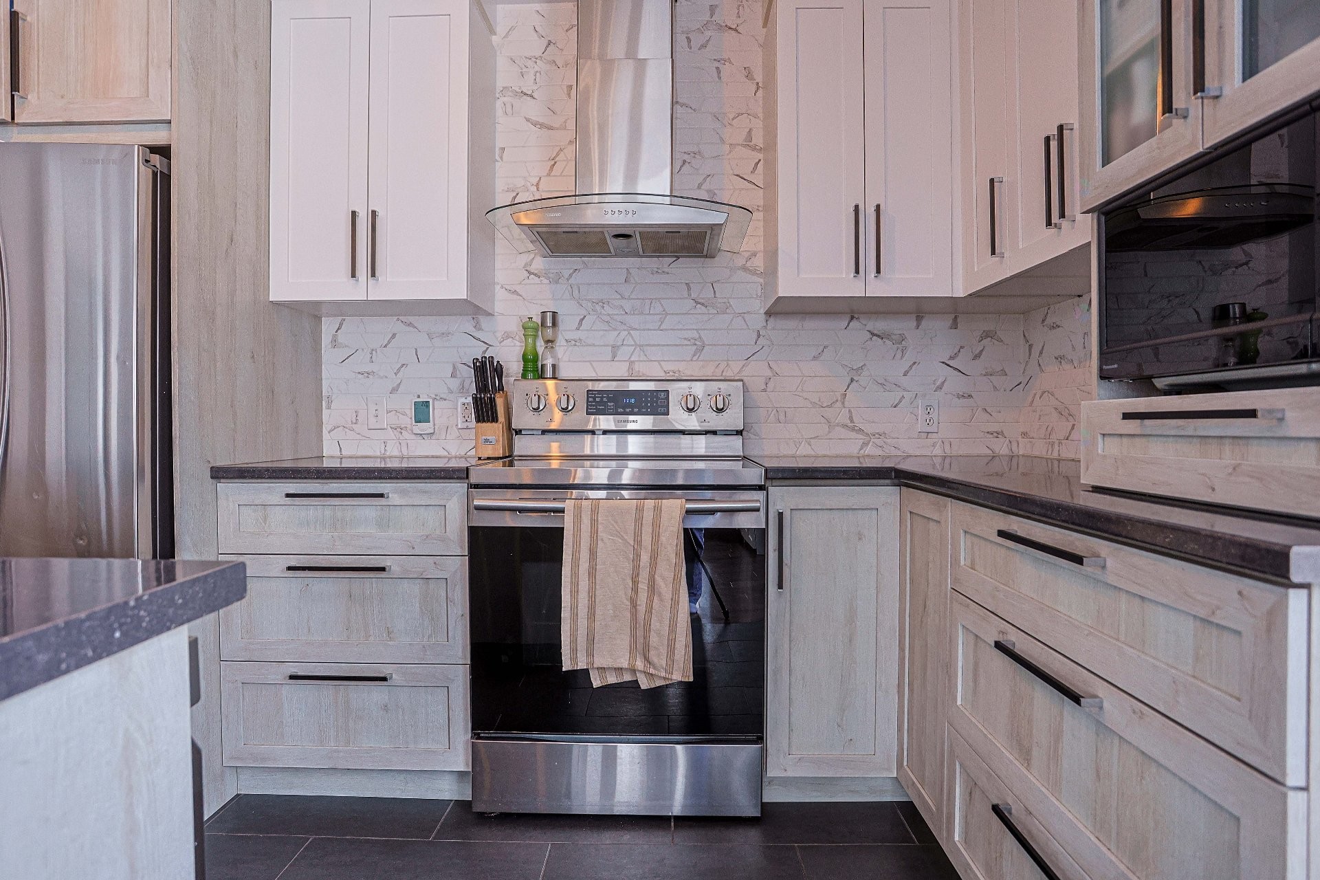 









1641


Rue Principale

,
Saint-Étienne-des-Grès,




QC
G0X2P0

