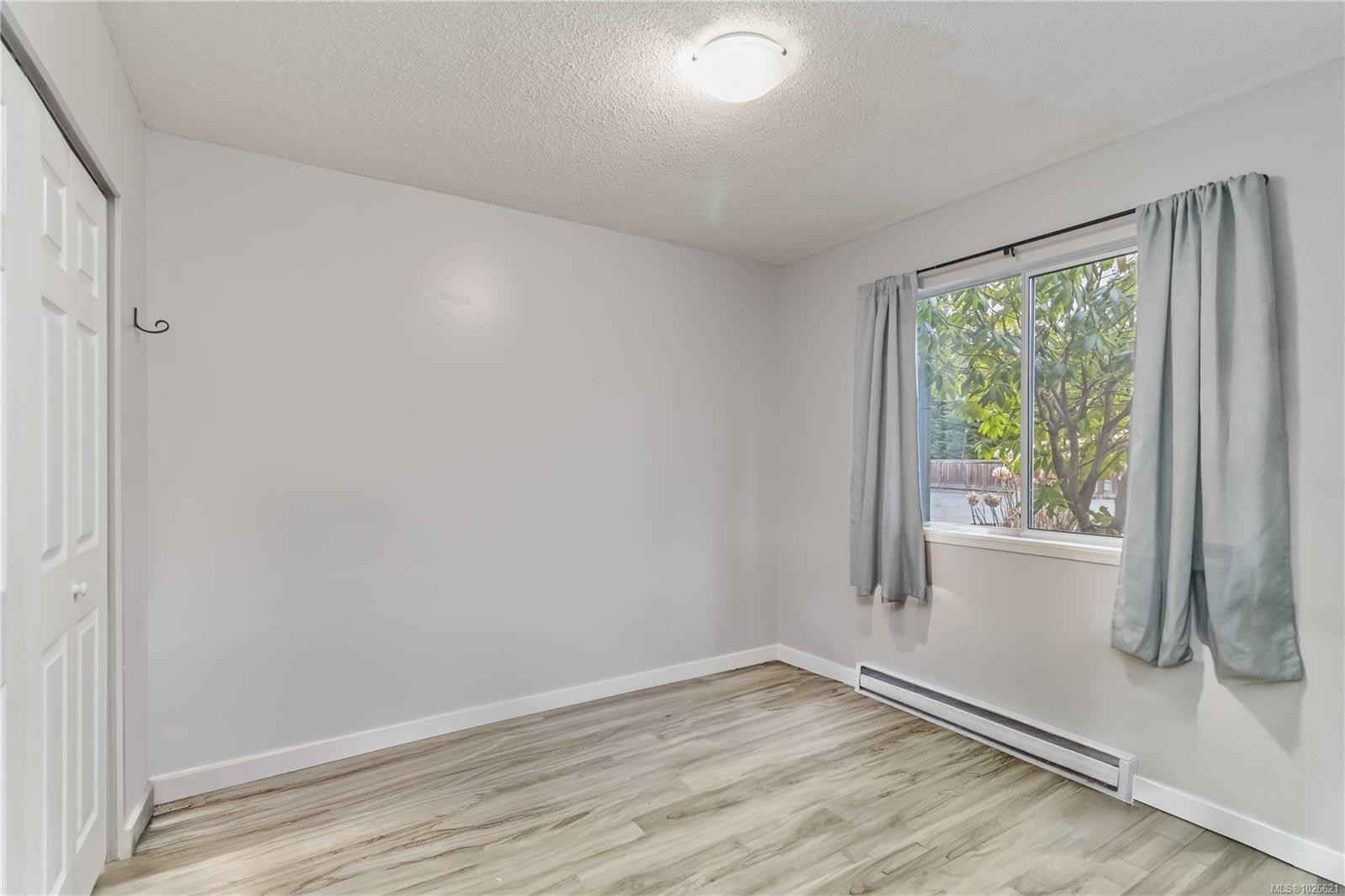 









6110


Seabroom

Rd, 6,
Sooke,




BC
V9Z 0B8

