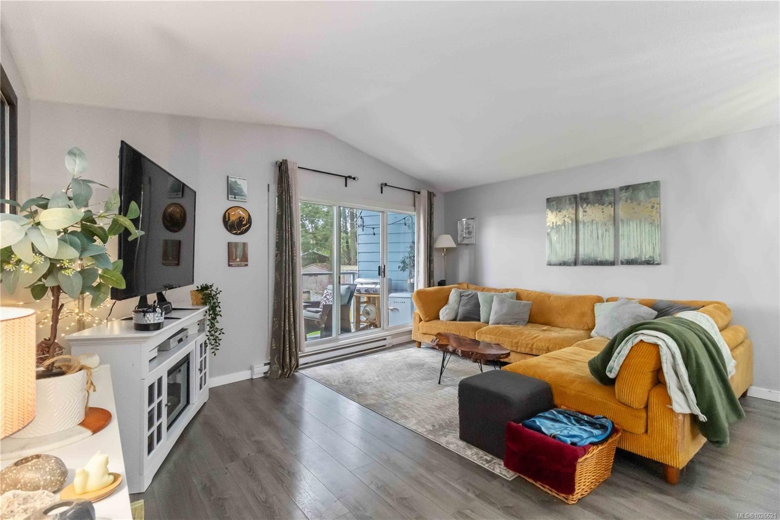 









6110


Seabroom

Rd, 6,
Sooke,




BC
V9Z 0B8

