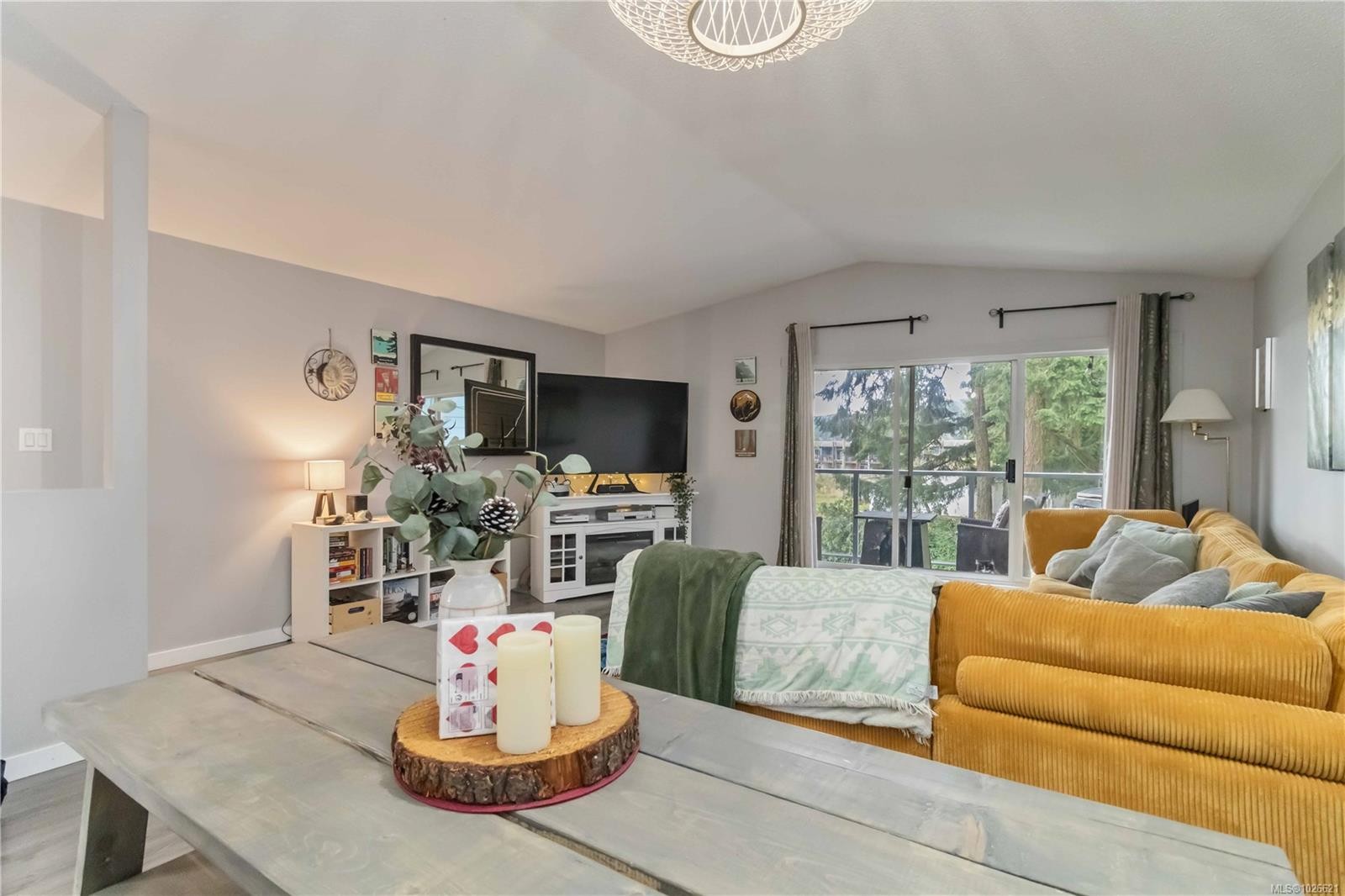 









6110


Seabroom

Rd, 6,
Sooke,




BC
V9Z 0B8

