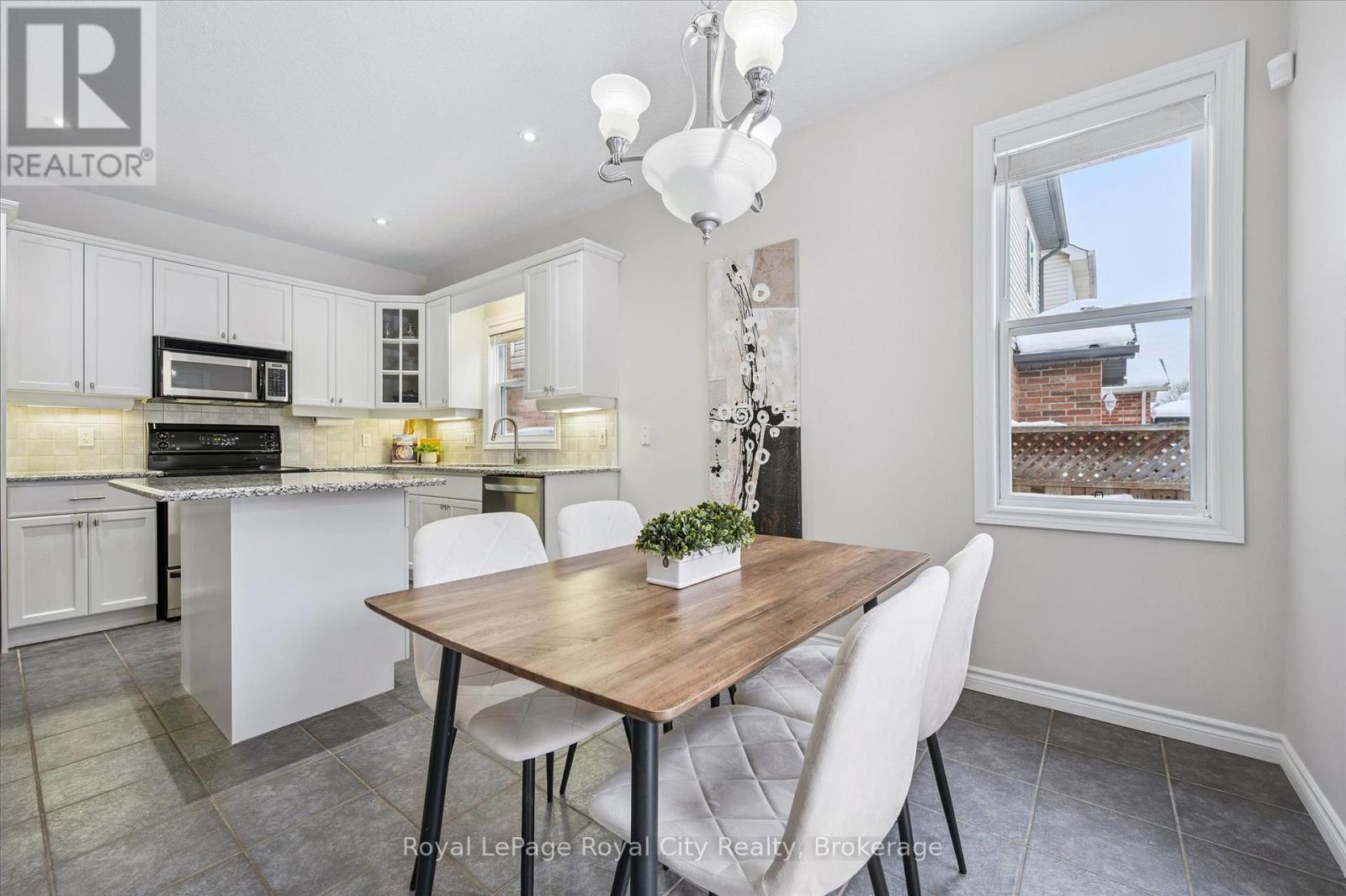 












273 CARRINGTON DRIVE

,
Guelph (Kortright West),




Ontario
N1G5H3

