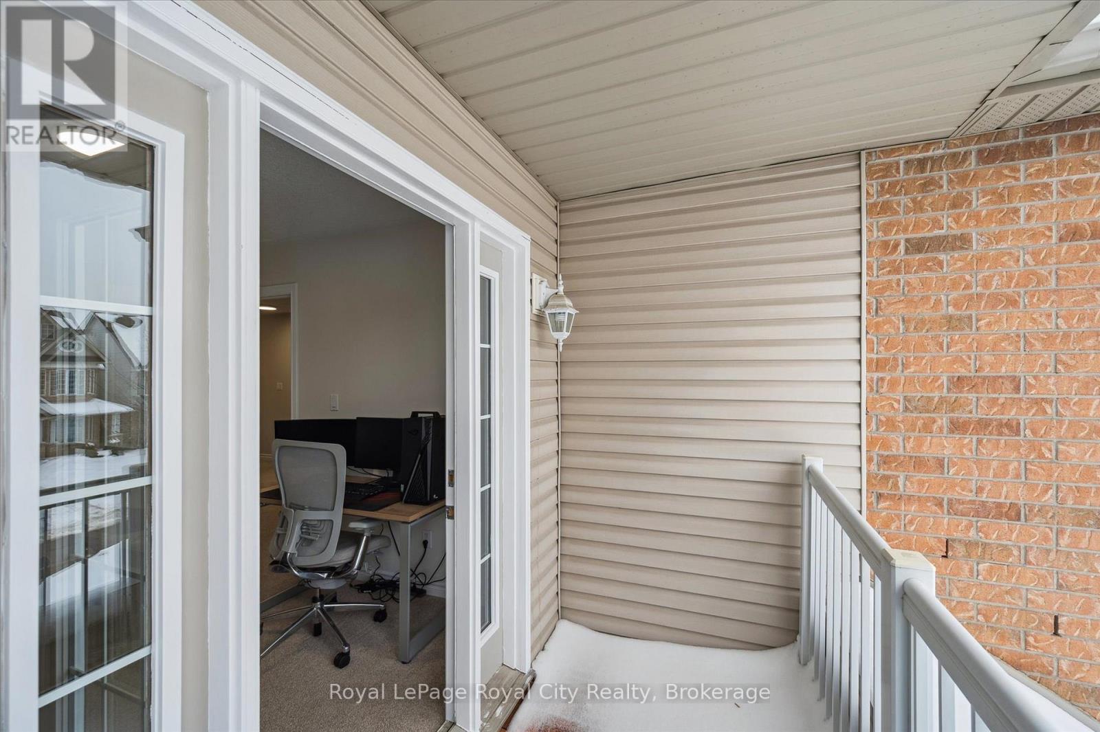 












273 CARRINGTON DRIVE

,
Guelph (Kortright West),




Ontario
N1G5H3

