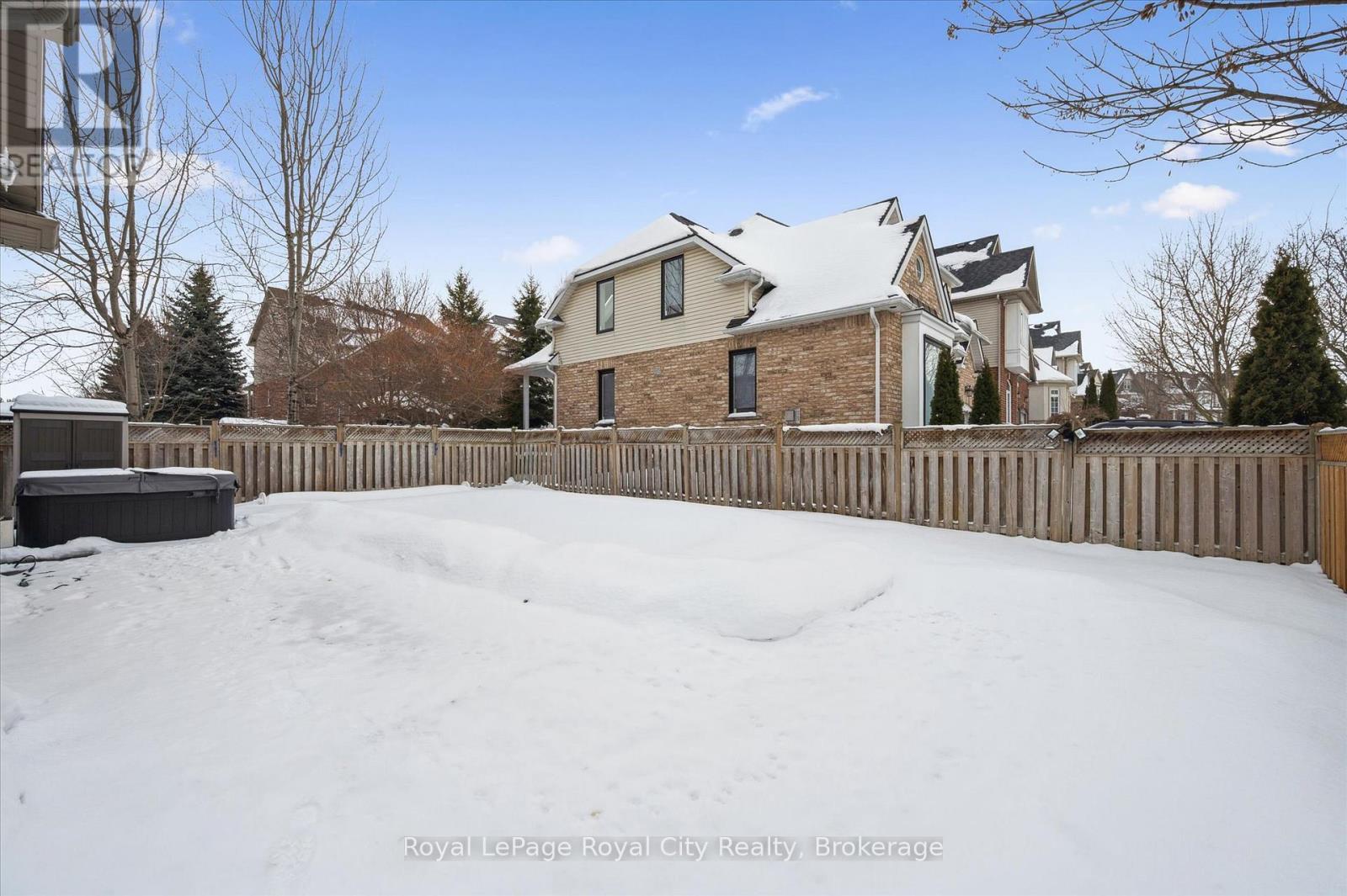 












273 CARRINGTON DRIVE

,
Guelph (Kortright West),




Ontario
N1G5H3

