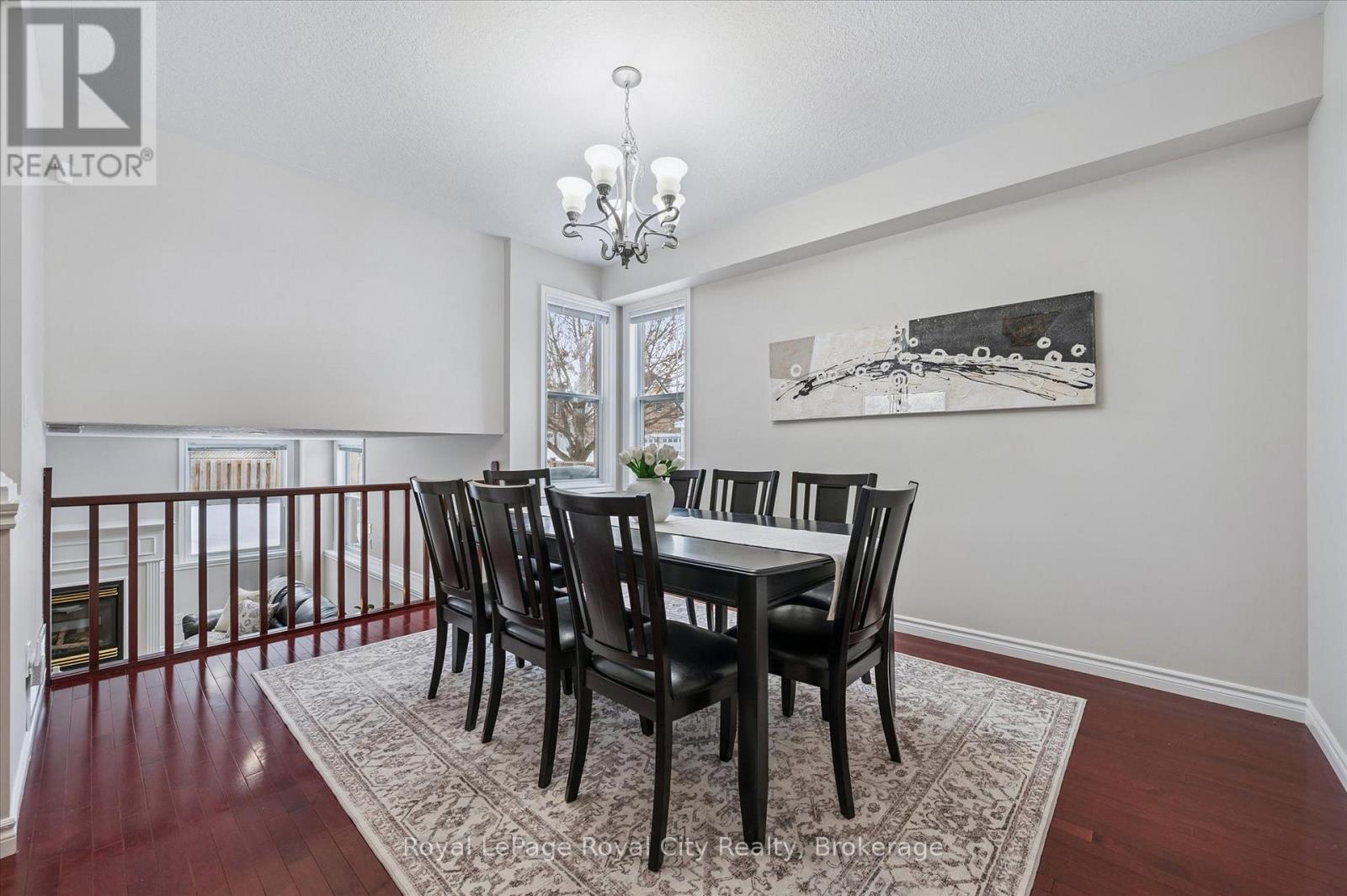 












273 CARRINGTON DRIVE

,
Guelph (Kortright West),




Ontario
N1G5H3

