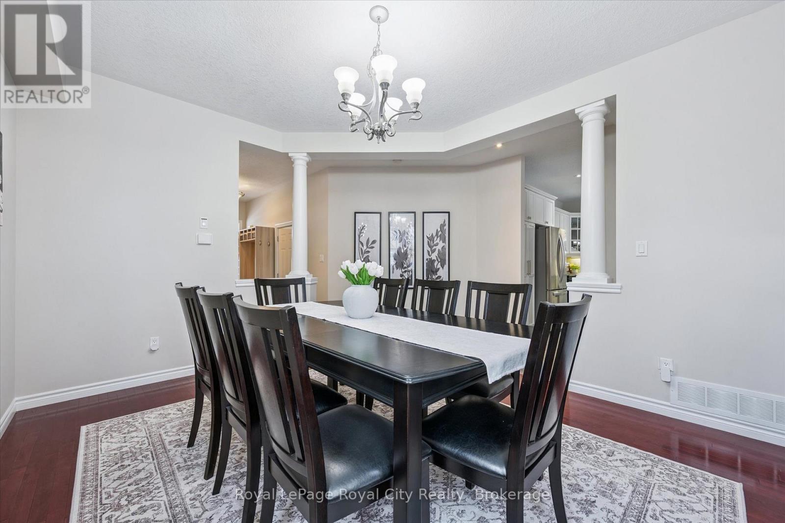 












273 CARRINGTON DRIVE

,
Guelph (Kortright West),




Ontario
N1G5H3

