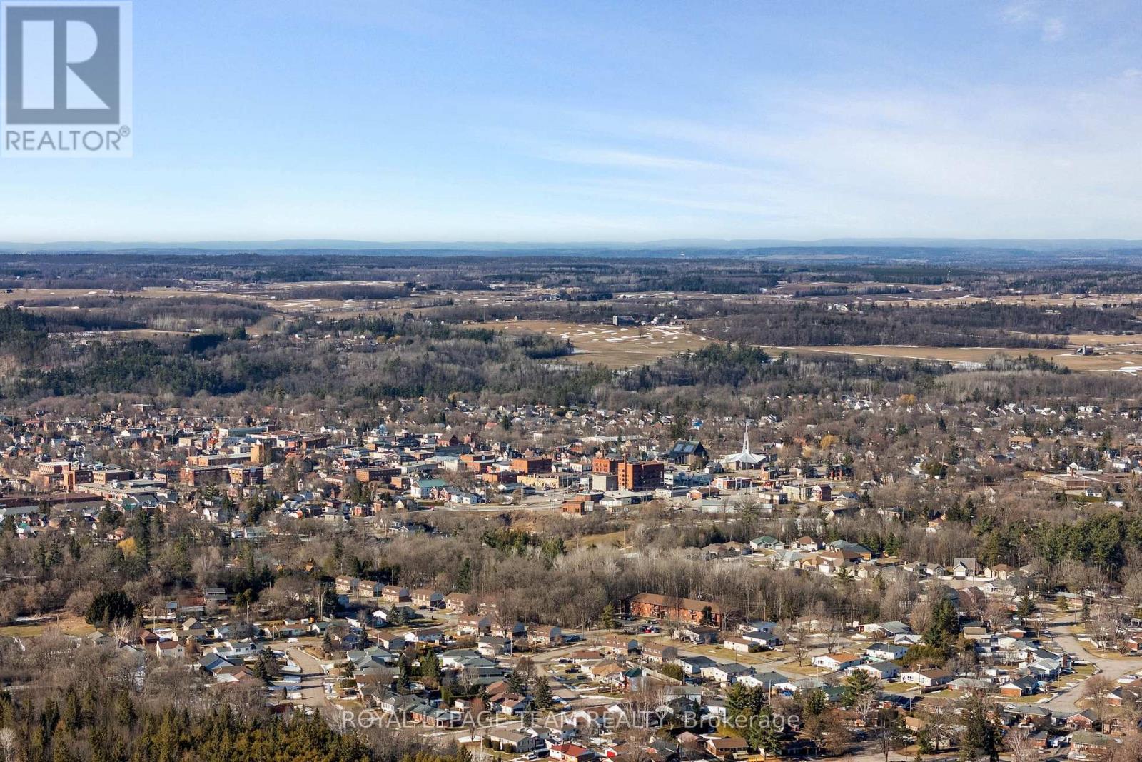 












00 KNIGHT STREET

,
Renfrew,







Ontario
K7V3Z9

