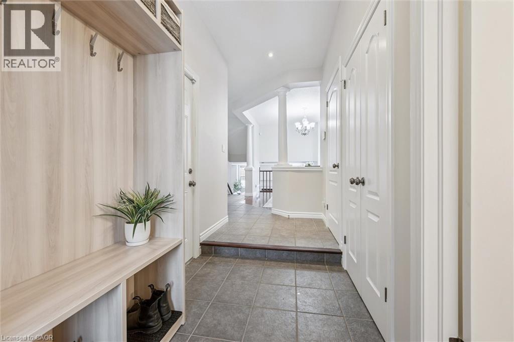 












273 CARRINGTON Drive

,
Guelph,




Ontario
N1G5H3

