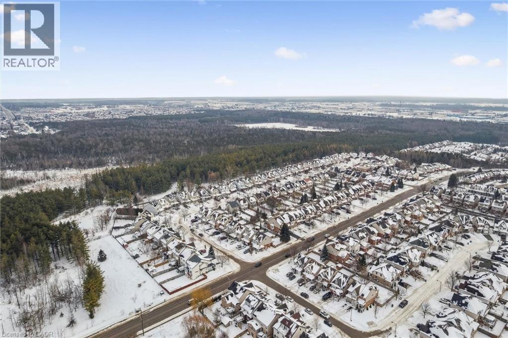 












273 CARRINGTON Drive

,
Guelph,




Ontario
N1G5H3

