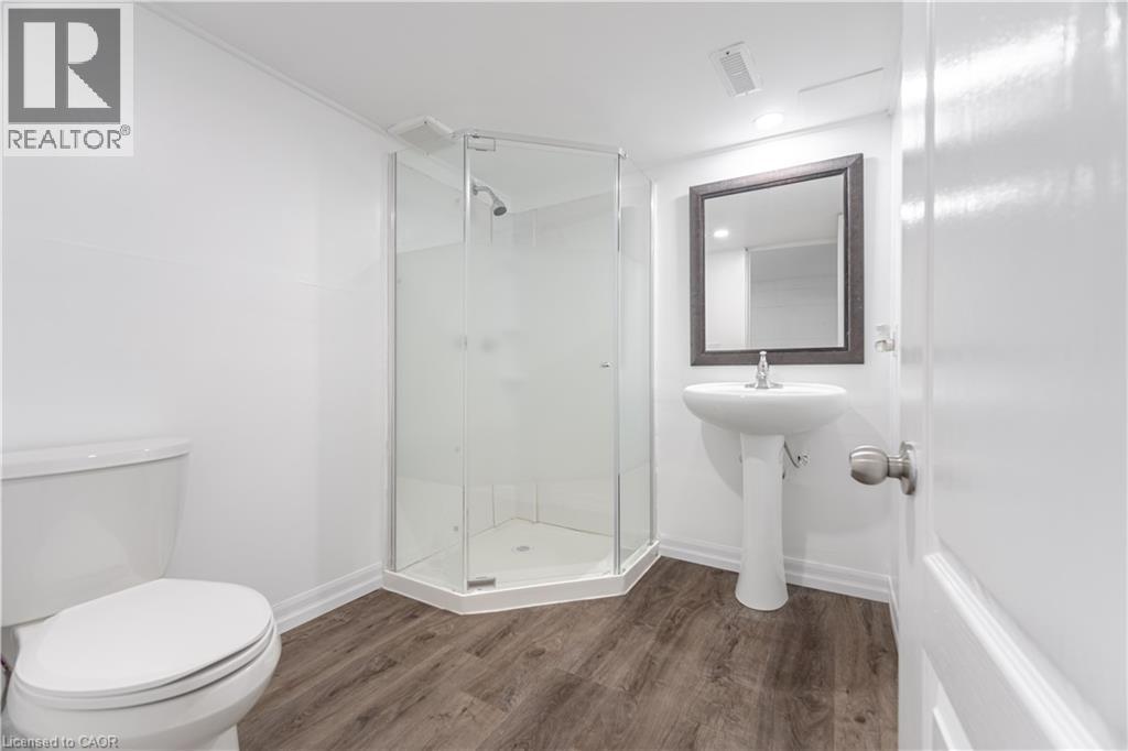 












1116 HOMEWOOD Drive Unit# 1

,
Burlington,




Ontario
L7P2M2

