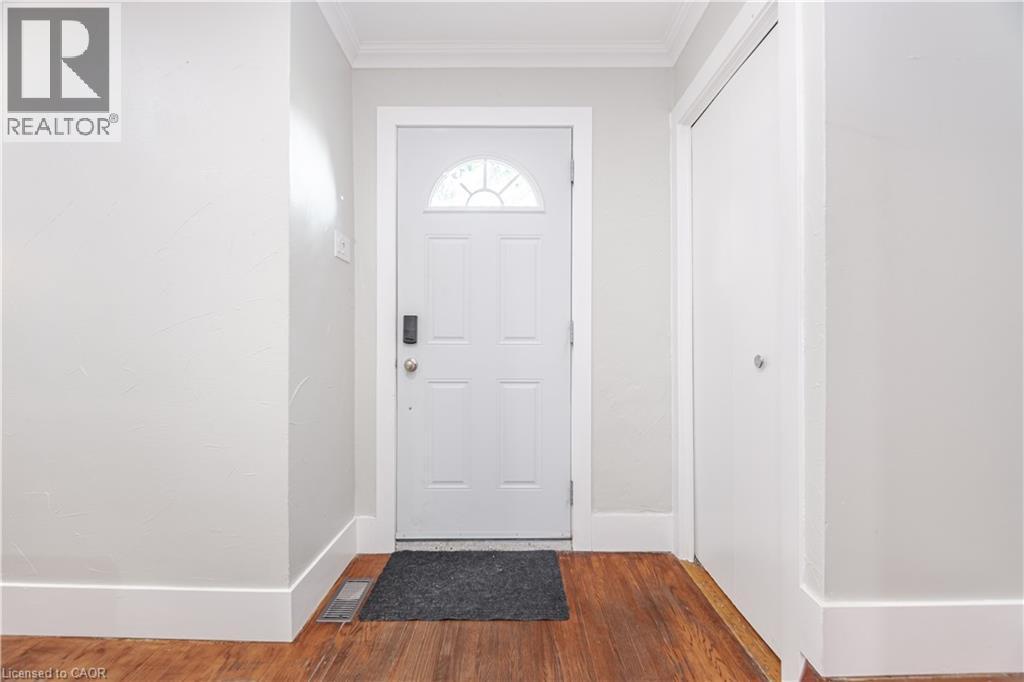 












1116 HOMEWOOD Drive Unit# 1

,
Burlington,




Ontario
L7P2M2

