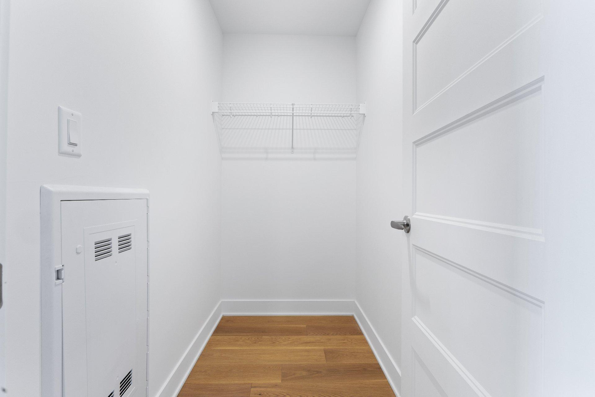 









10130


Rue Lauraine-Vaillancourt

, 205,
Montréal (Ahuntsic-Cartierville),




QC
H3L0B3

