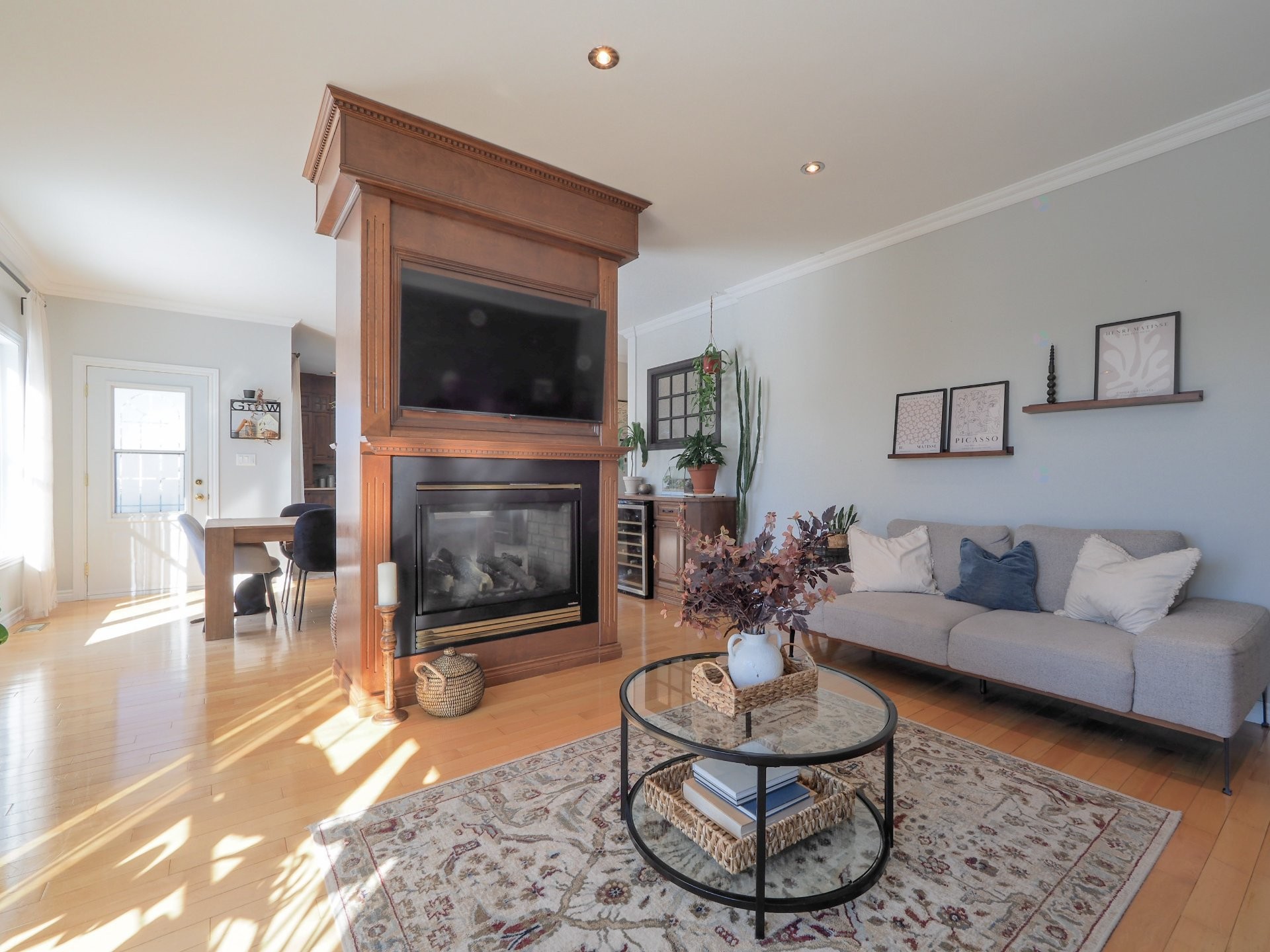 









255


Rue des Fuchsias

,
Trois-Rivières,




QC
G8V1N2

