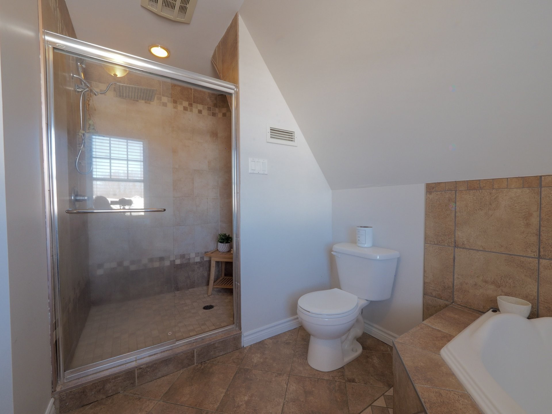 









255


Rue des Fuchsias

,
Trois-Rivières,




QC
G8V1N2

