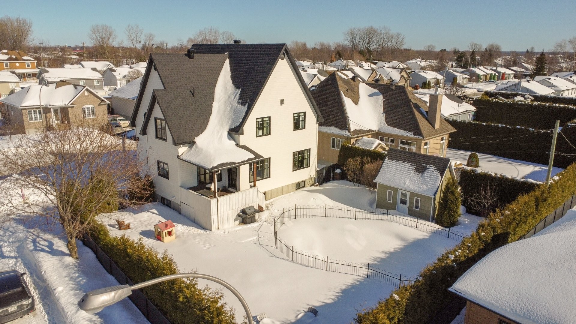 









255


Rue des Fuchsias

,
Trois-Rivières,




QC
G8V1N2


