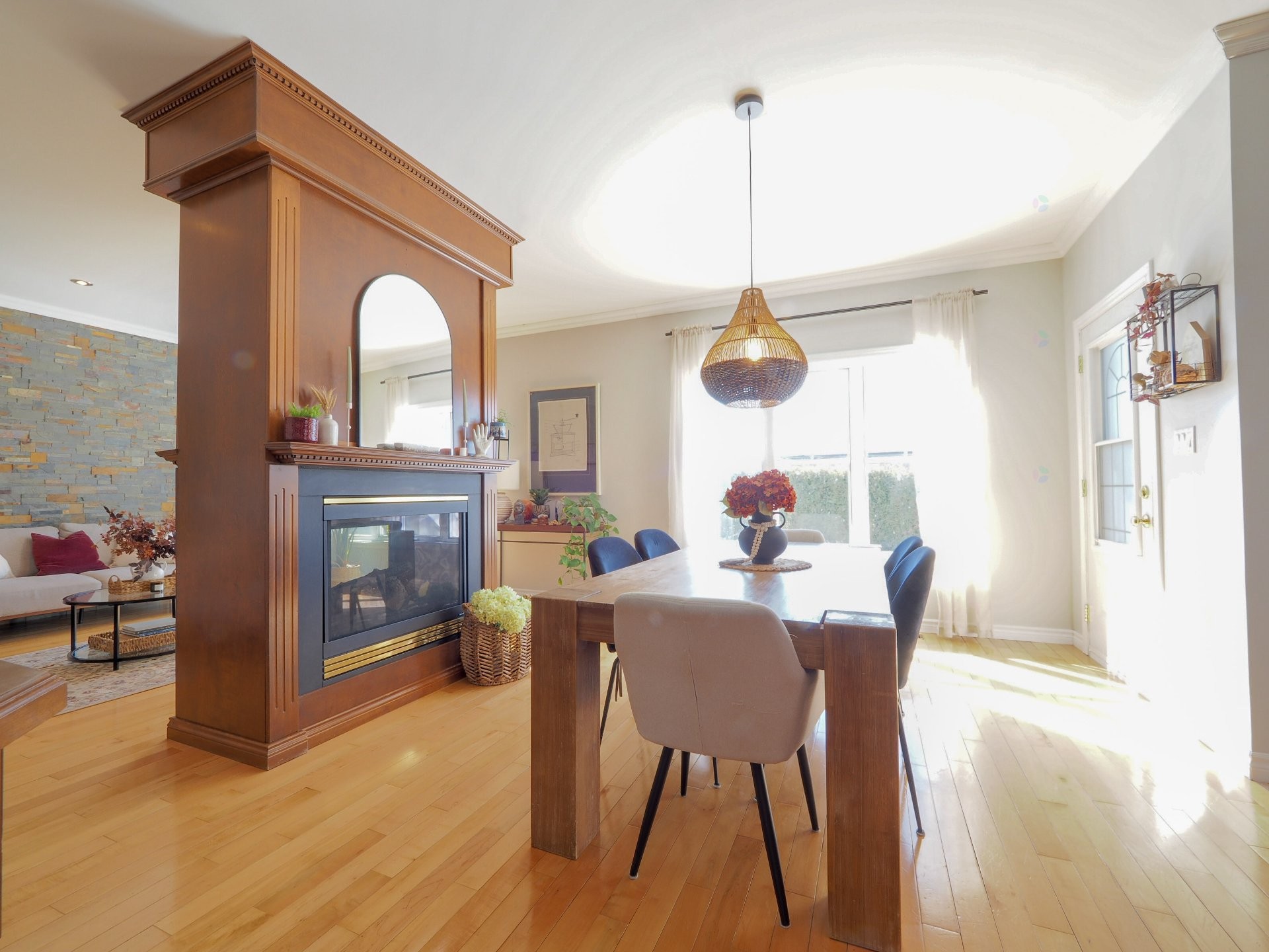 









255


Rue des Fuchsias

,
Trois-Rivières,




QC
G8V1N2

