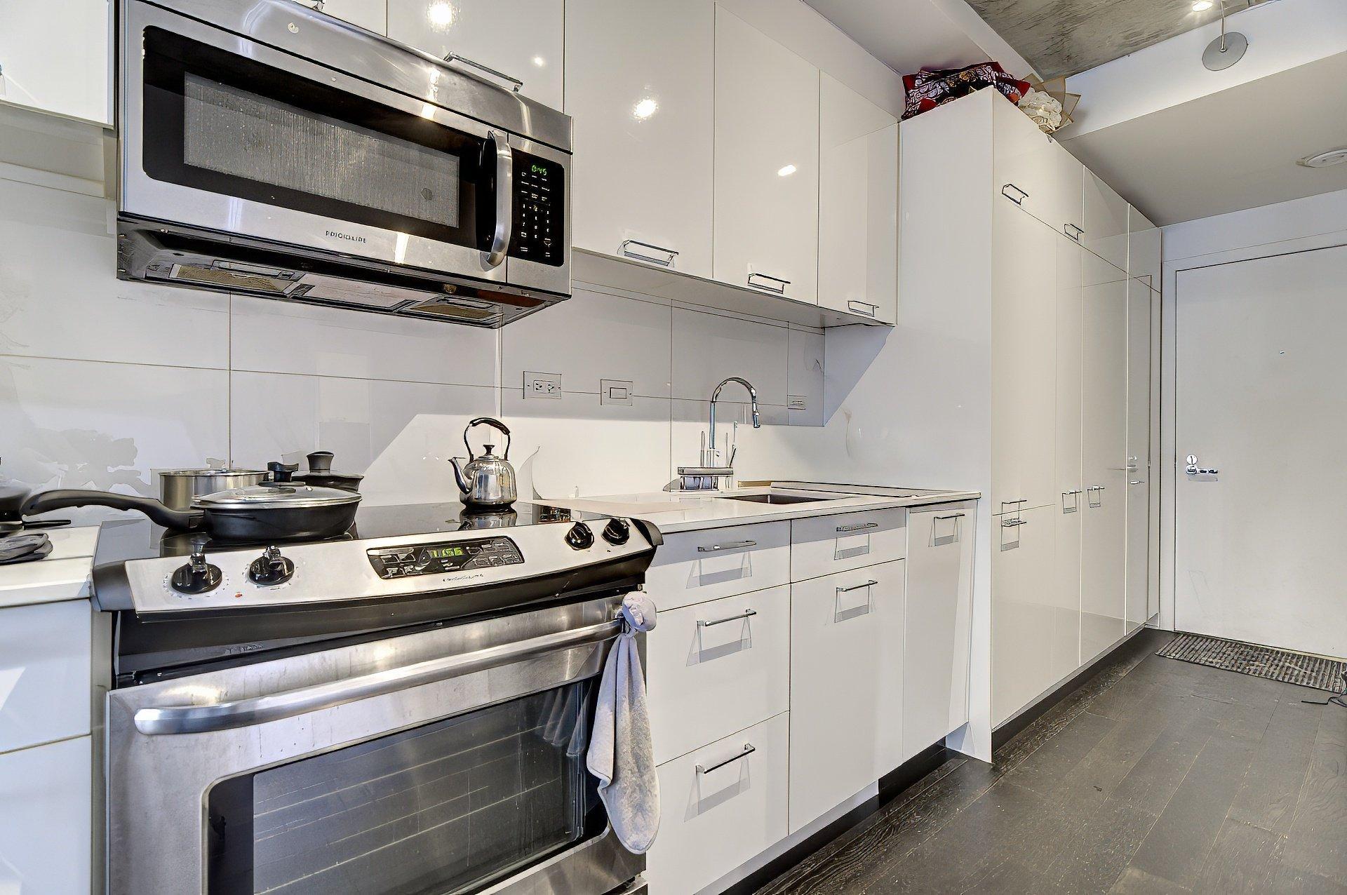 









1265


Rue Lambert-Closse

, 315,
Montréal (Ville-Marie),




QC
H3H1Z4

