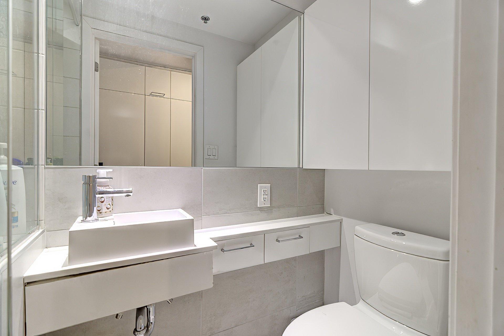 









1265


Rue Lambert-Closse

, 315,
Montréal (Ville-Marie),




QC
H3H1Z4

