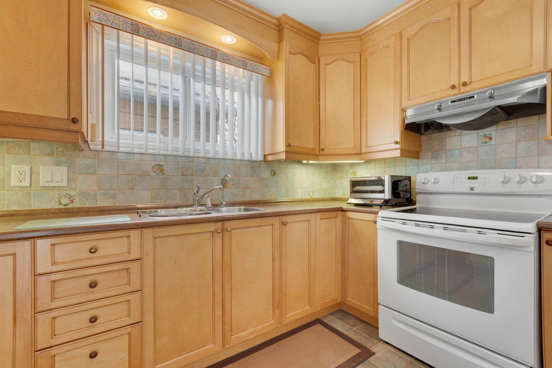 









11450


Rue Filion

,
Montréal (Ahuntsic-Cartierville),




QC
H4J1T1

