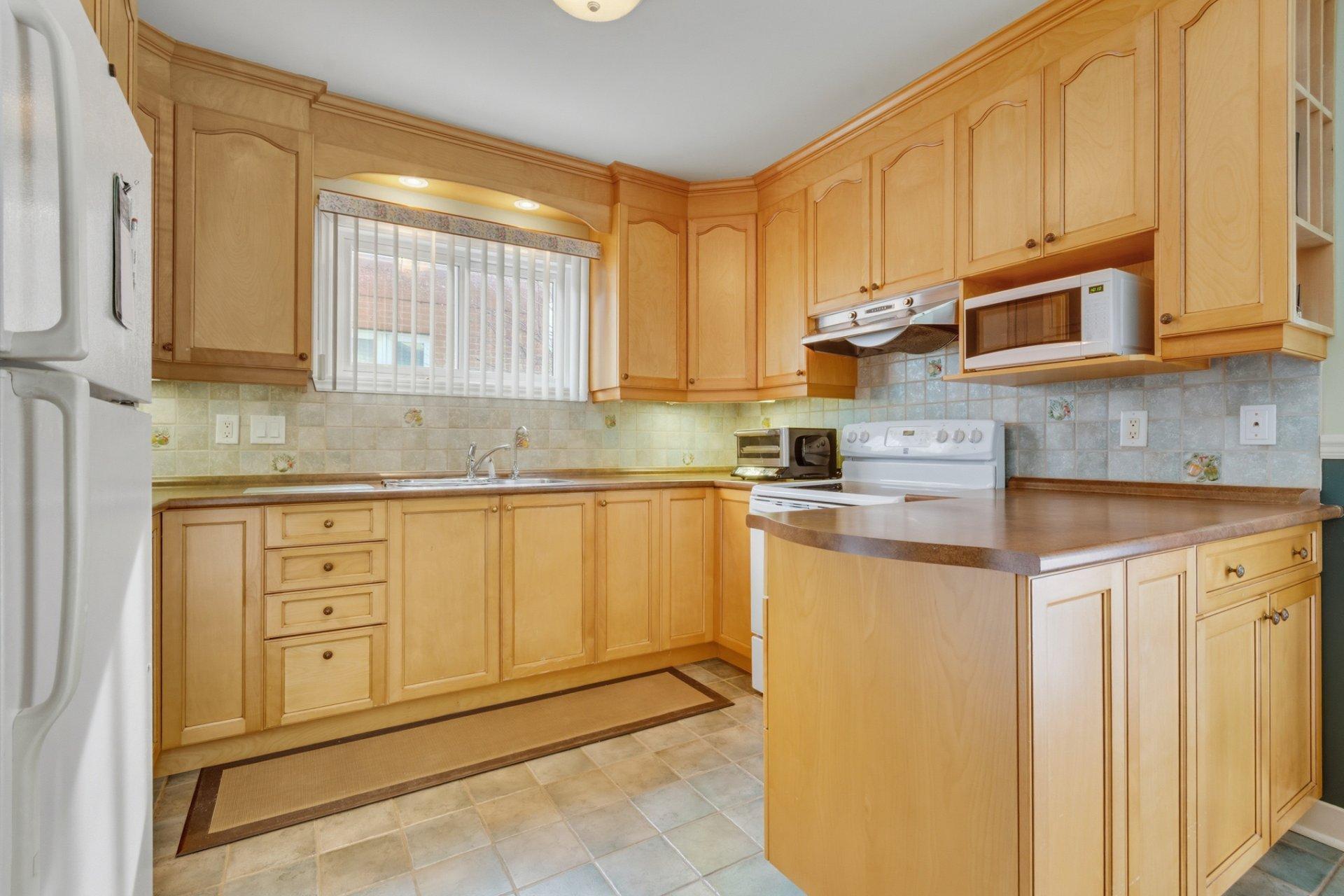 









11450


Rue Filion

,
Montréal (Ahuntsic-Cartierville),




QC
H4J1T1

