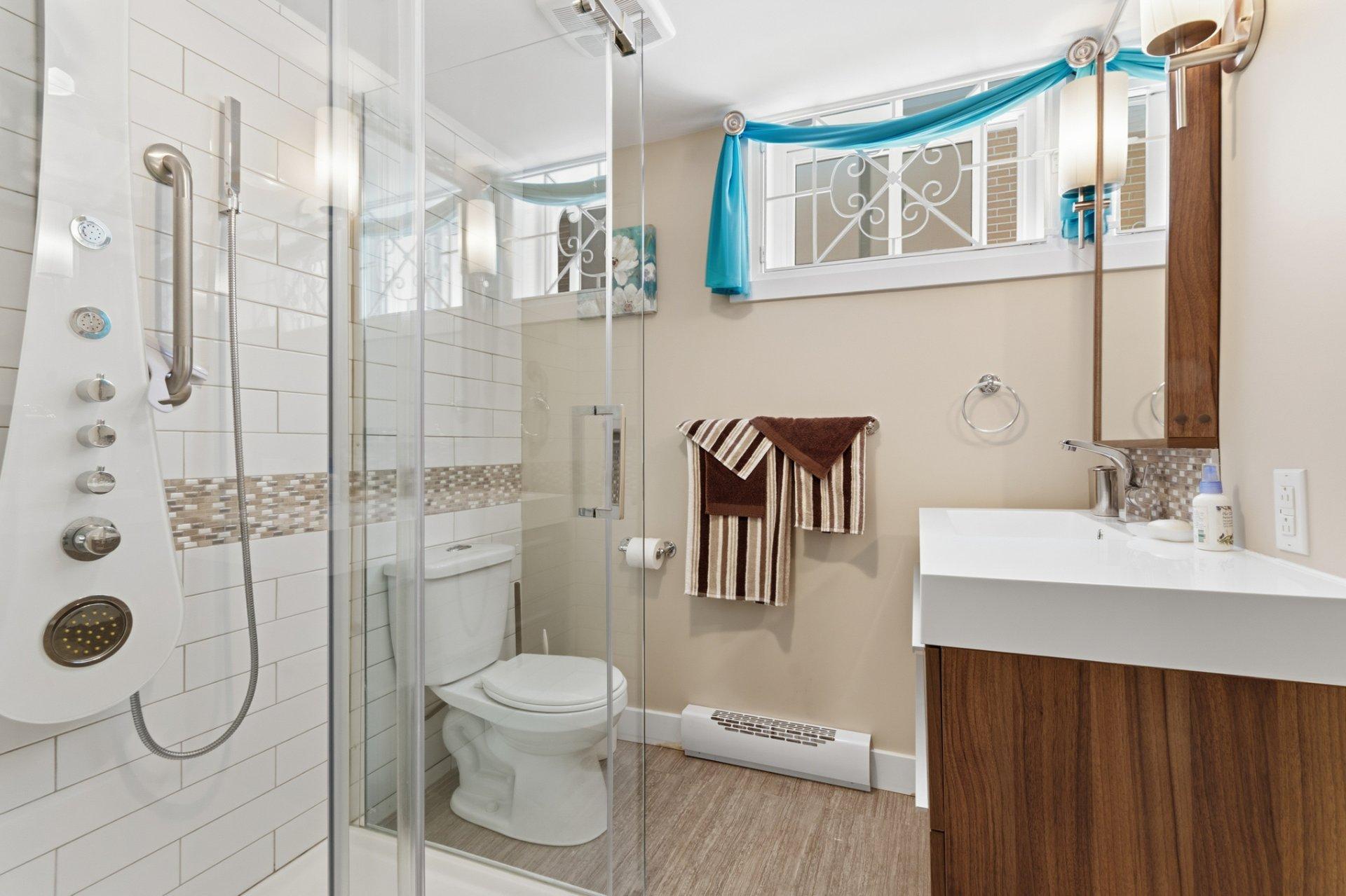 









11450


Rue Filion

,
Montréal (Ahuntsic-Cartierville),




QC
H4J1T1

