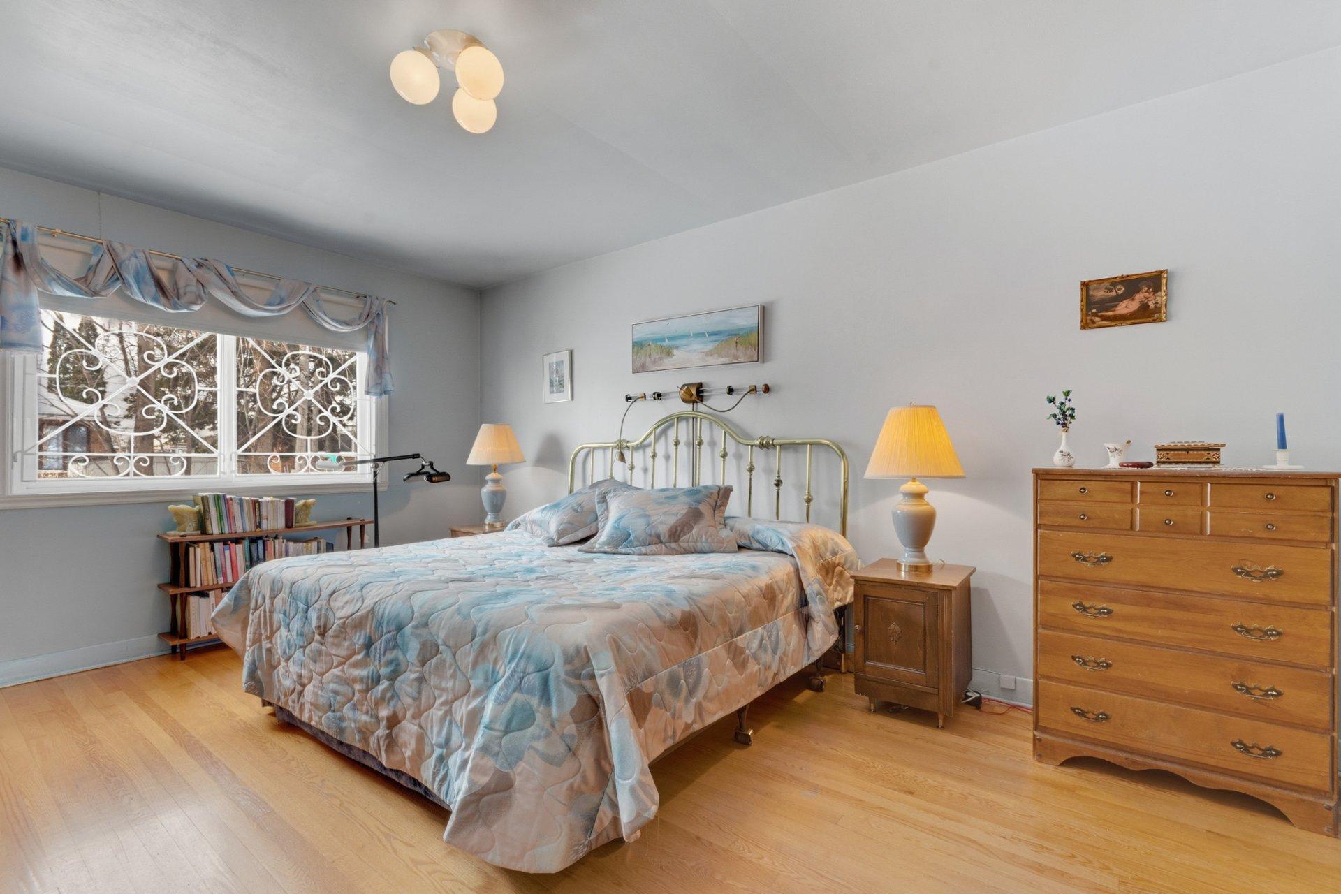 









11450


Rue Filion

,
Montréal (Ahuntsic-Cartierville),




QC
H4J1T1

