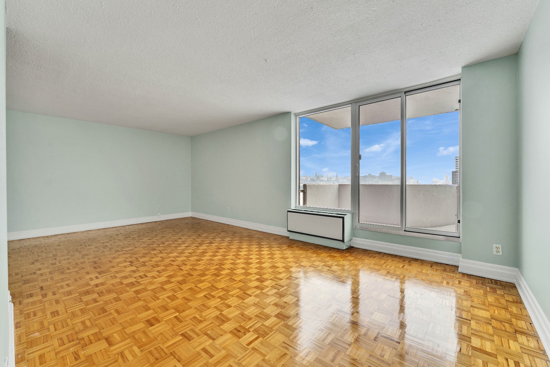 









285


Rue Laurier

, 1408,
Gatineau (Hull),




QC
J8X3W9

