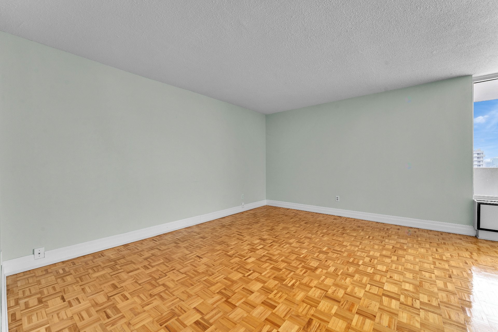 









285


Rue Laurier

, 1408,
Gatineau (Hull),




QC
J8X3W9

