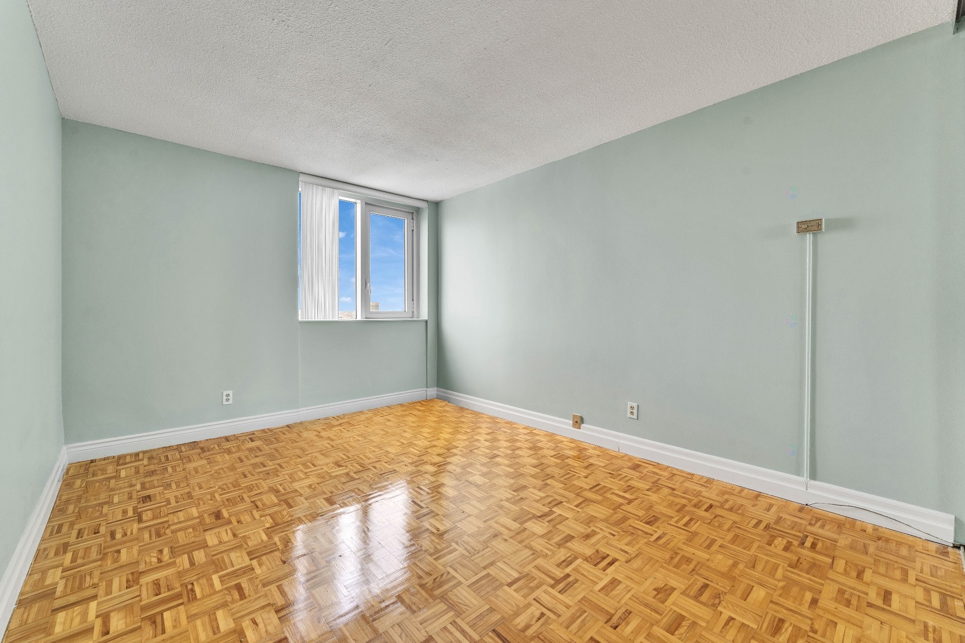 









285


Rue Laurier

, 1408,
Gatineau (Hull),




QC
J8X3W9

