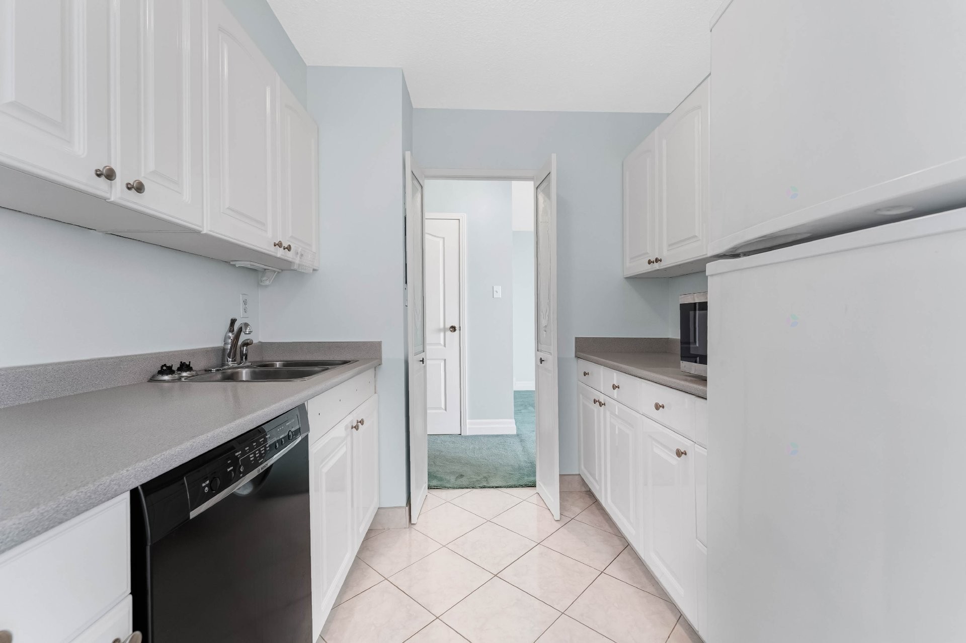 









285


Rue Laurier

, 1408,
Gatineau (Hull),




QC
J8X3W9

