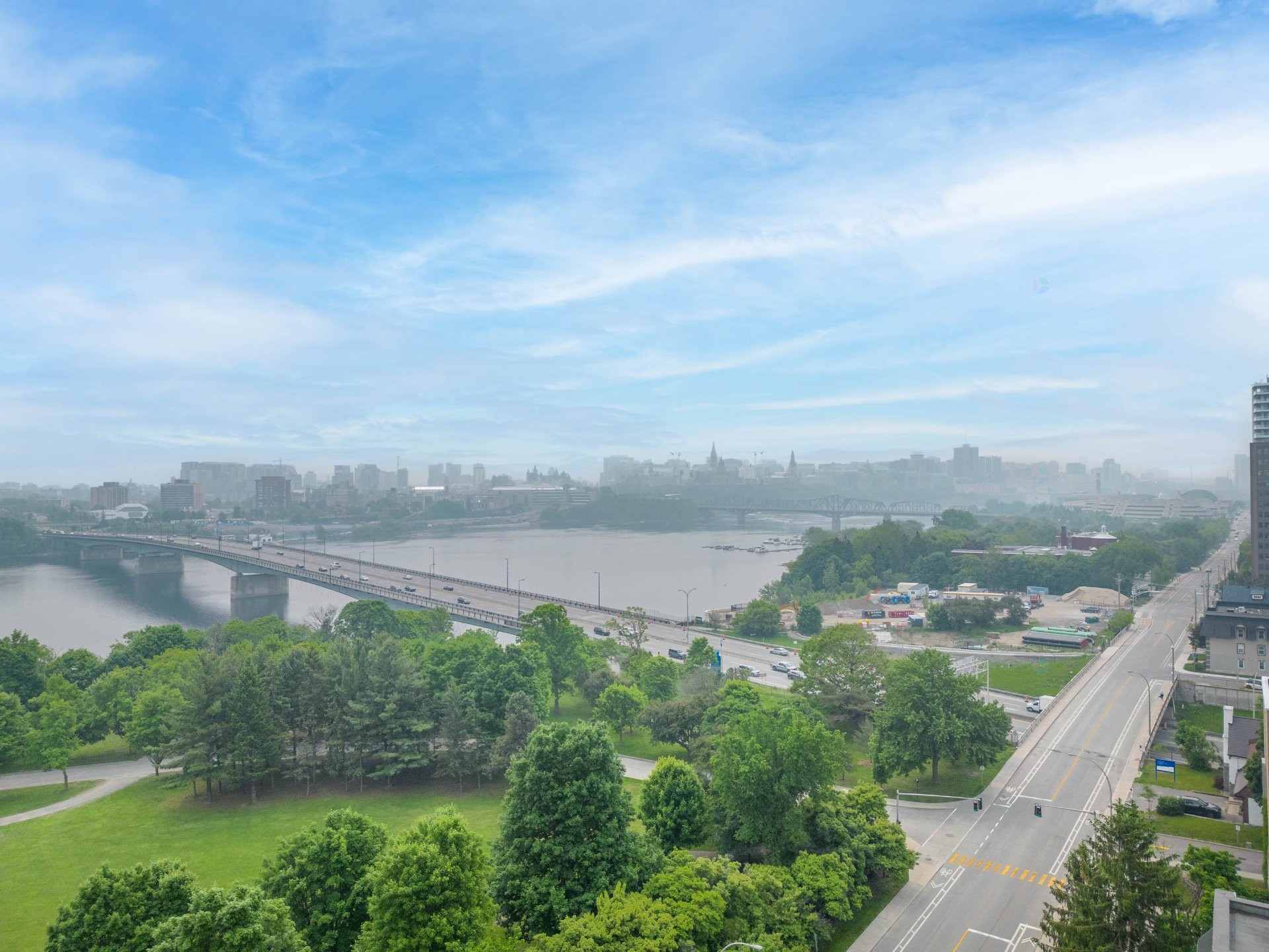 









285


Rue Laurier

, 1408,
Gatineau (Hull),




QC
J8X3W9

