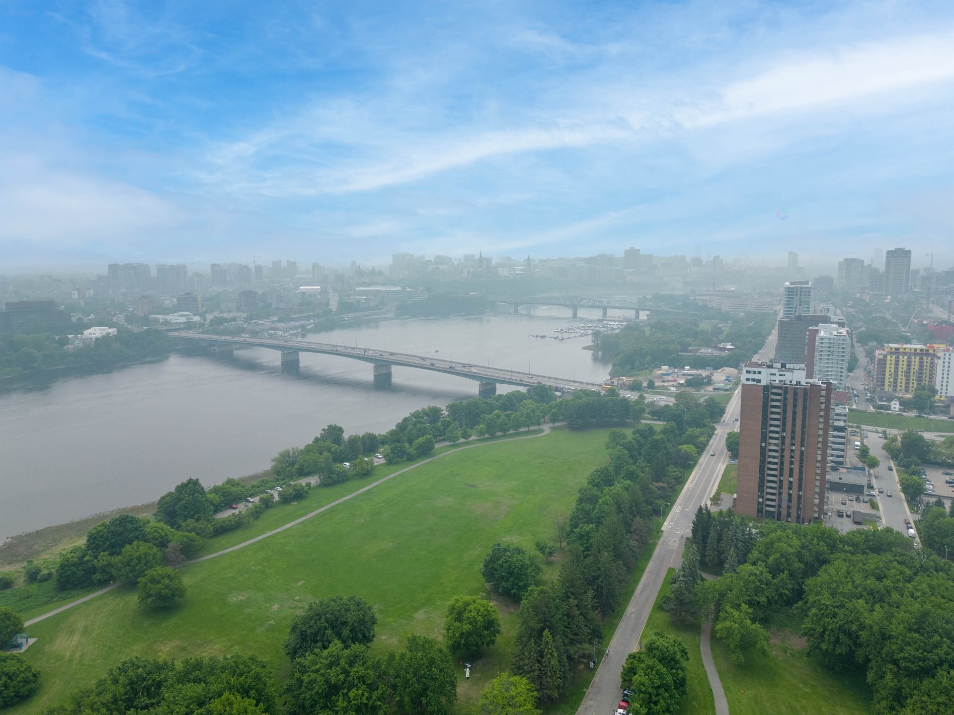 









285


Rue Laurier

, 1408,
Gatineau (Hull),




QC
J8X3W9

