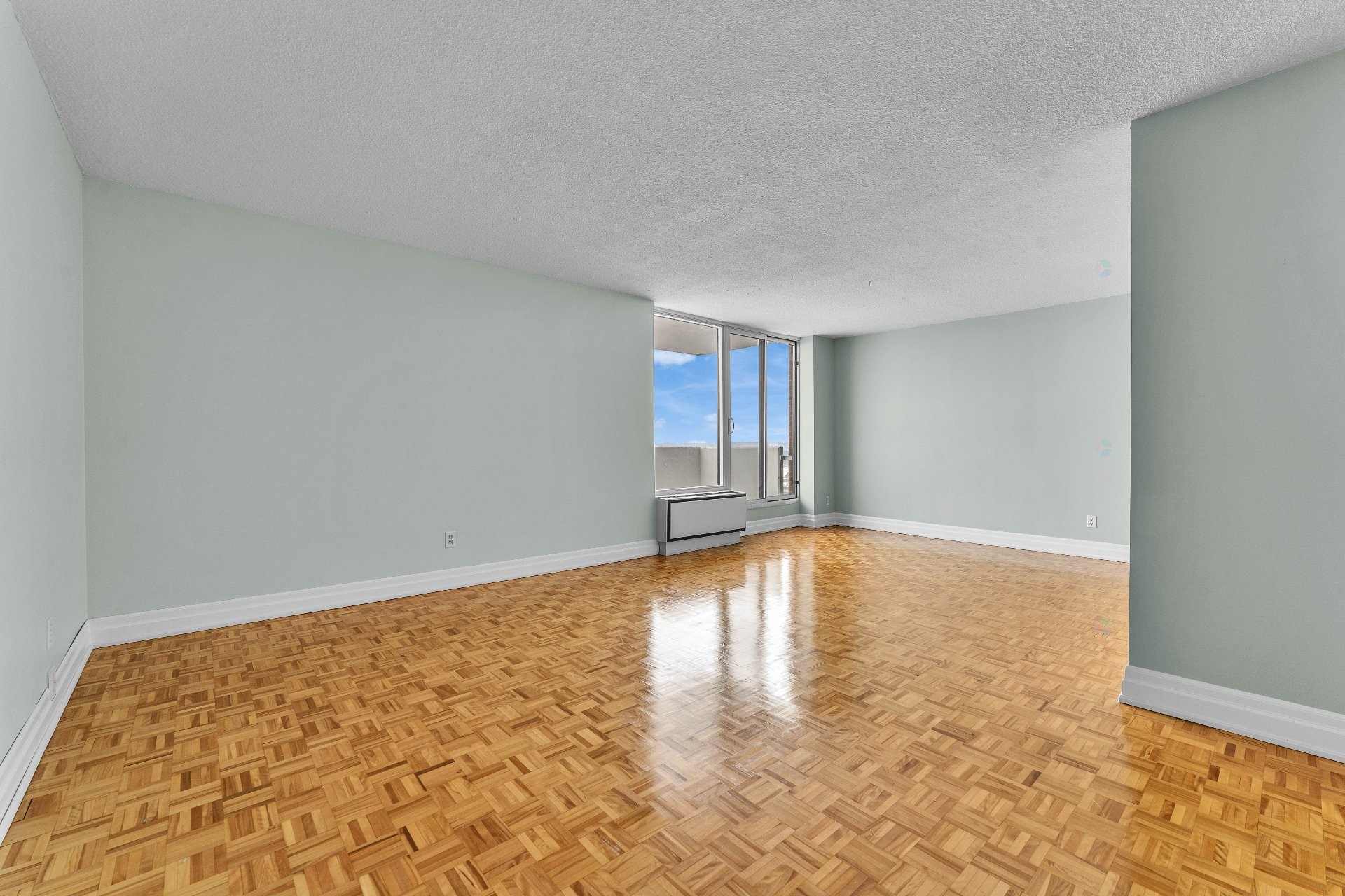 









285


Rue Laurier

, 1408,
Gatineau (Hull),




QC
J8X3W9

