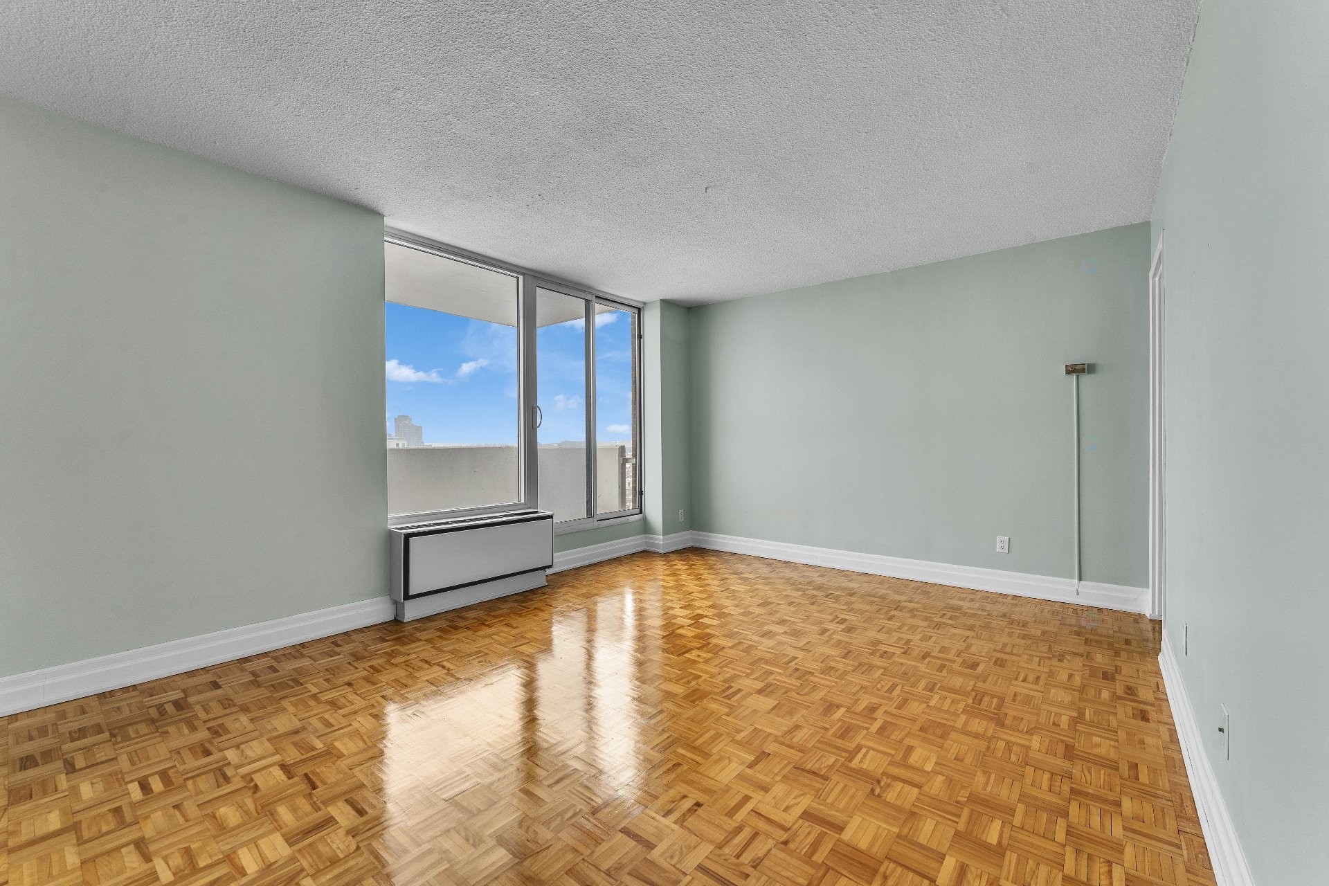 









285


Rue Laurier

, 1408,
Gatineau (Hull),




QC
J8X3W9

