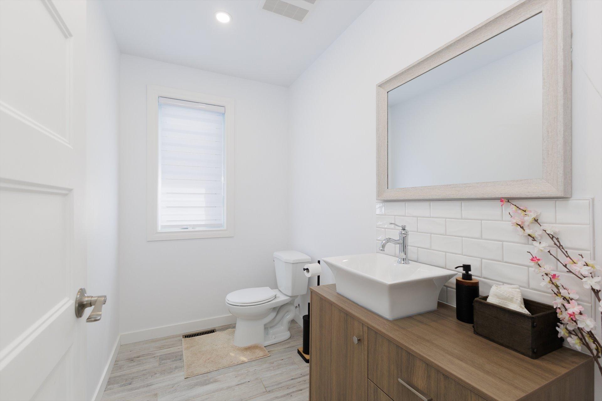 









19


8e Avenue

,
Laval (Auteuil),




QC
H7H2M2

