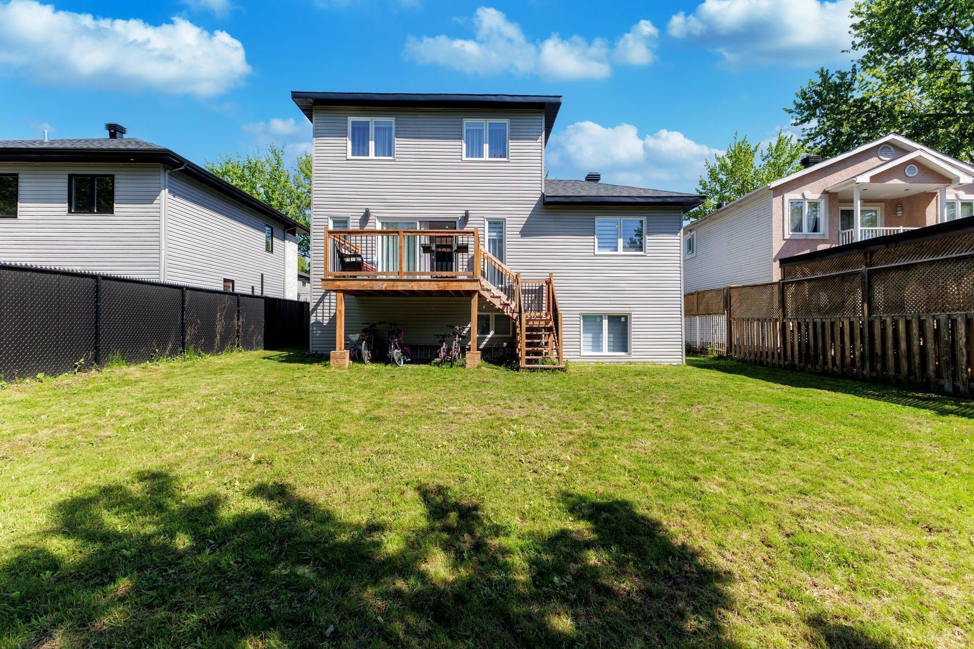 









19


8e Avenue

,
Laval (Auteuil),




QC
H7H2M2

