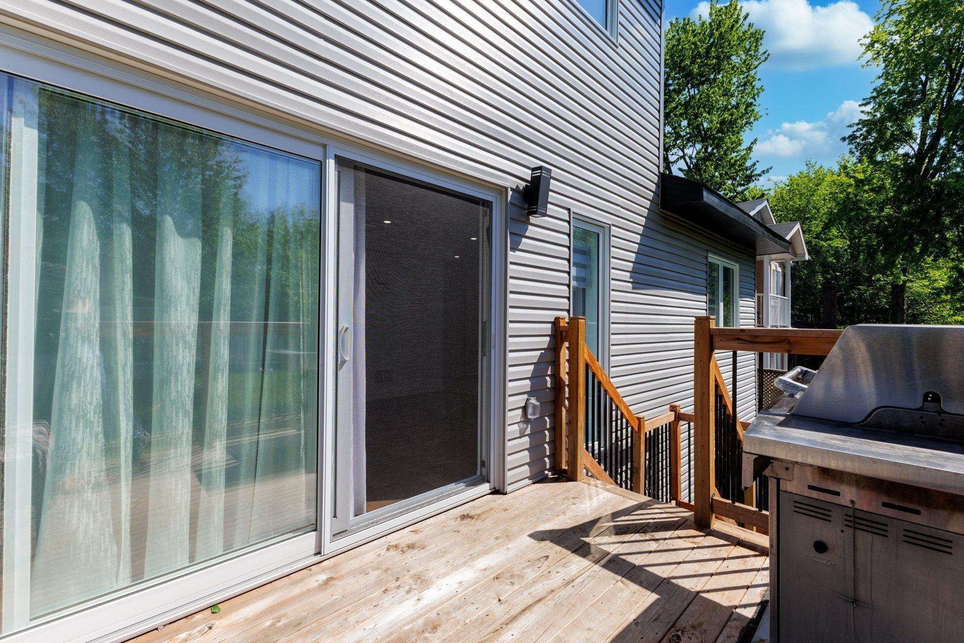 









19


8e Avenue

,
Laval (Auteuil),




QC
H7H2M2

