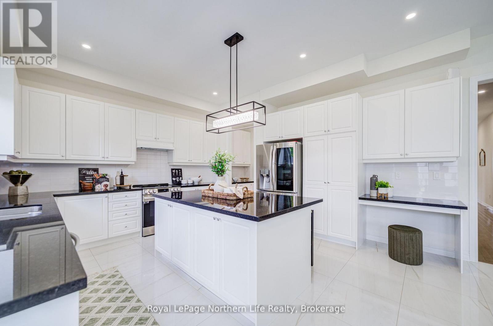 












259 DANNY WHEELER BOULEVARD

,
Georgina (Keswick North),




Ontario
L4P0J9

