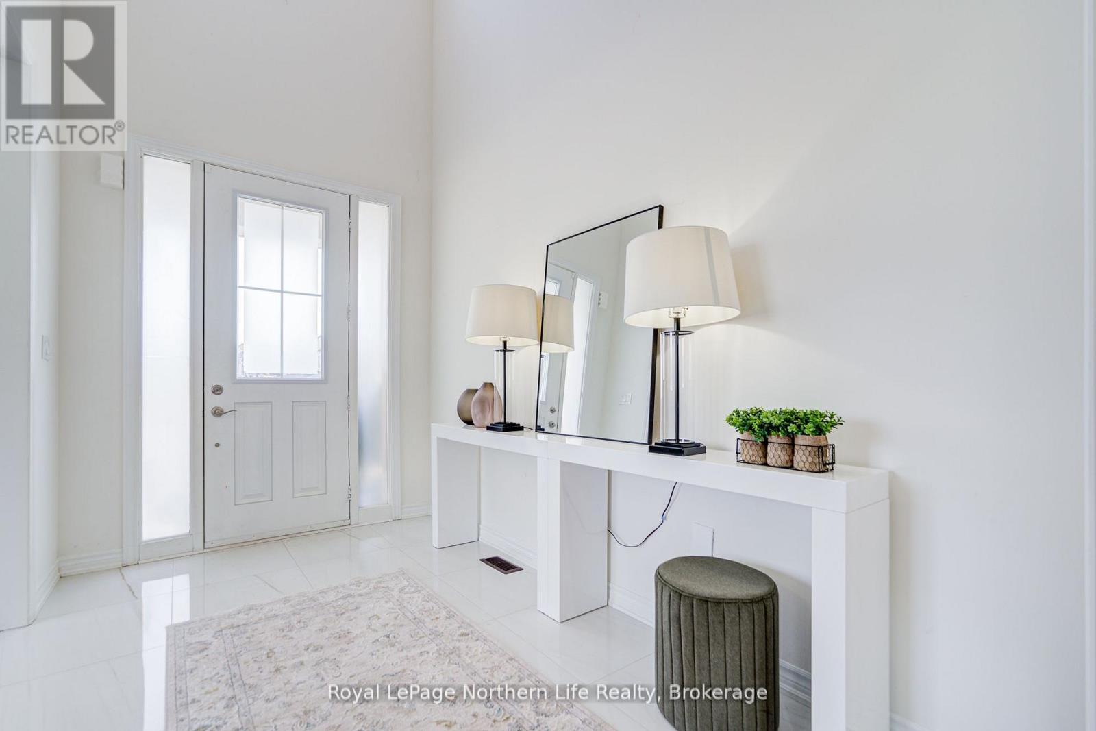 












259 DANNY WHEELER BOULEVARD

,
Georgina (Keswick North),




Ontario
L4P0J9

