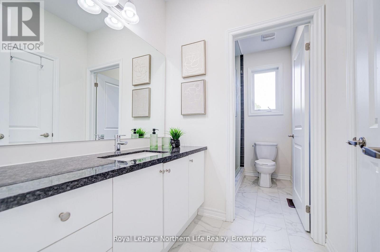 












259 DANNY WHEELER BOULEVARD

,
Georgina (Keswick North),




Ontario
L4P0J9

